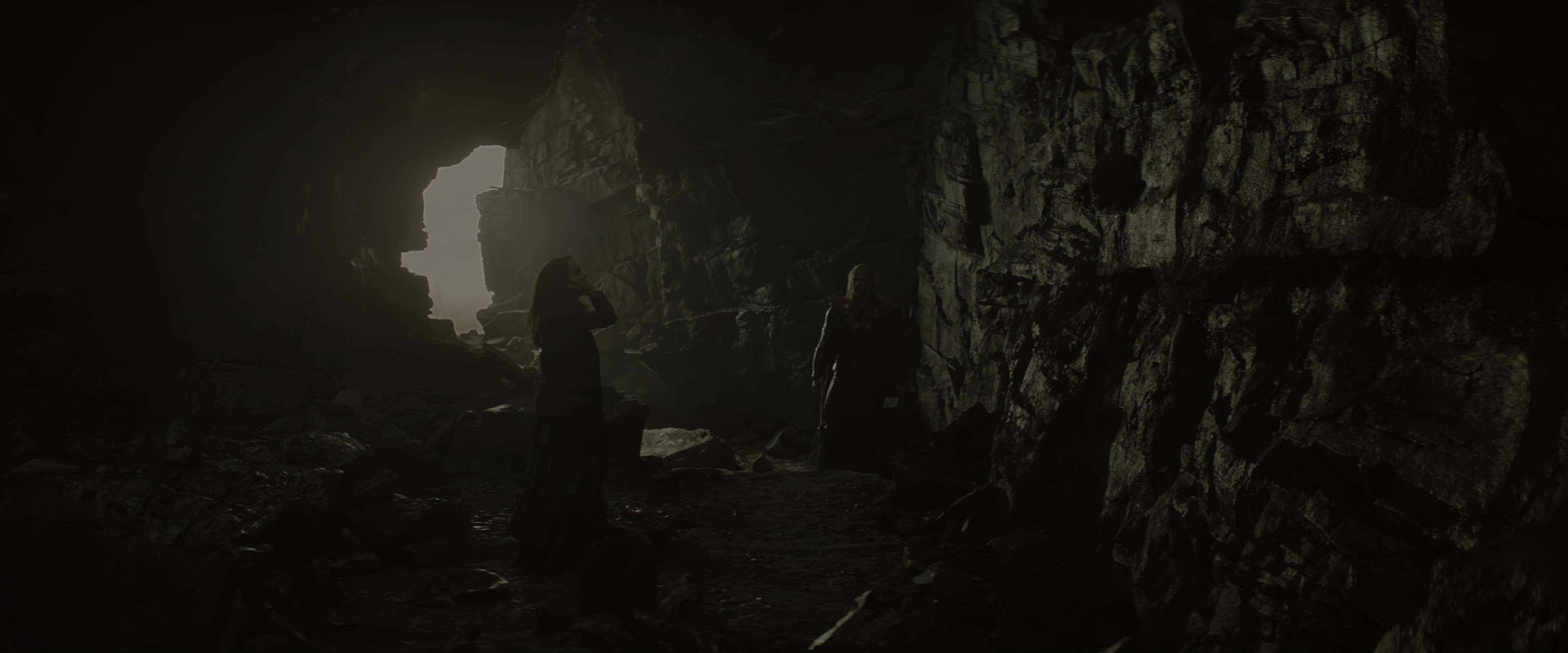 雷神2：黑暗世界 [国英多音轨/简繁英双语字幕].Thor.The.Dark.World.2013.BluRay.2160p.x265.10bit.HDR.3Audios-SSDSSE 17.37GB-6.png