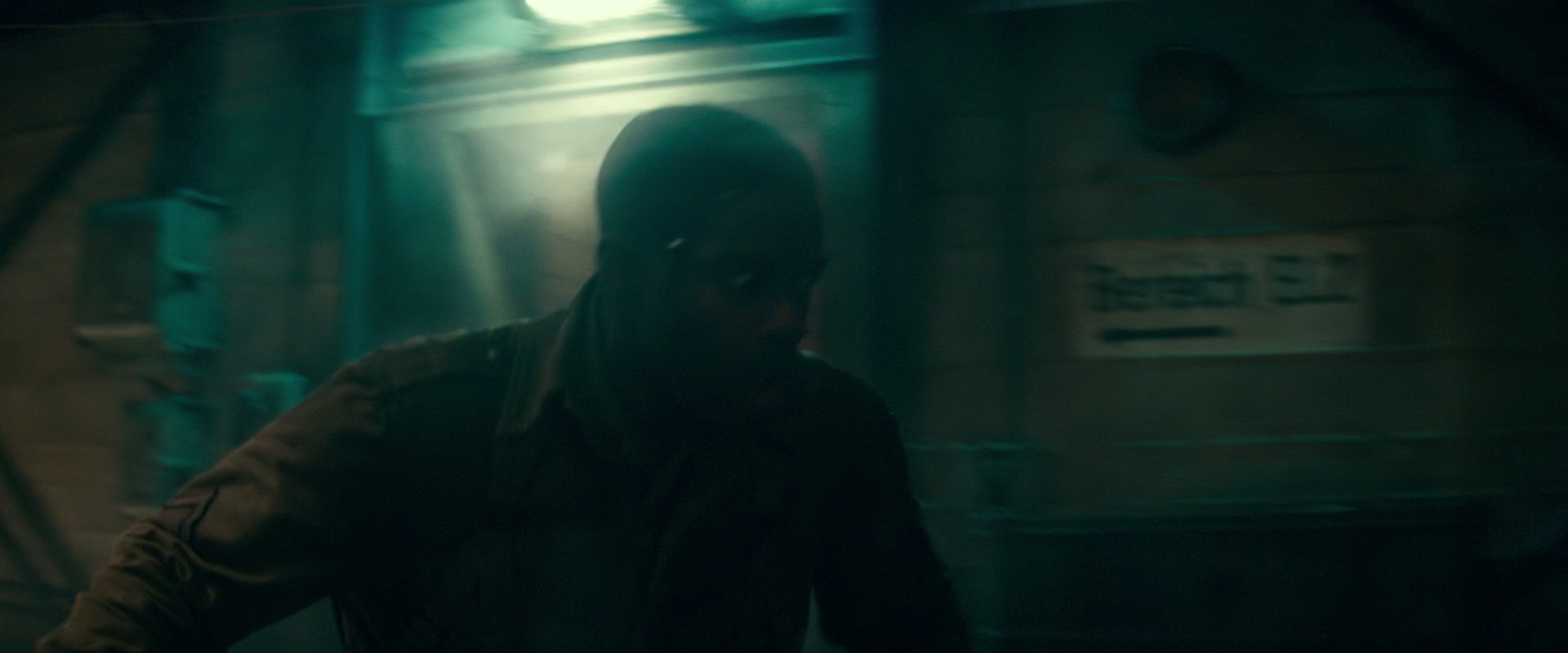 霸主 [简繁英双语字幕].Overlord.2018.BluRay.1080p.x265.10bit-SSDSSE 4.81GB-7.png