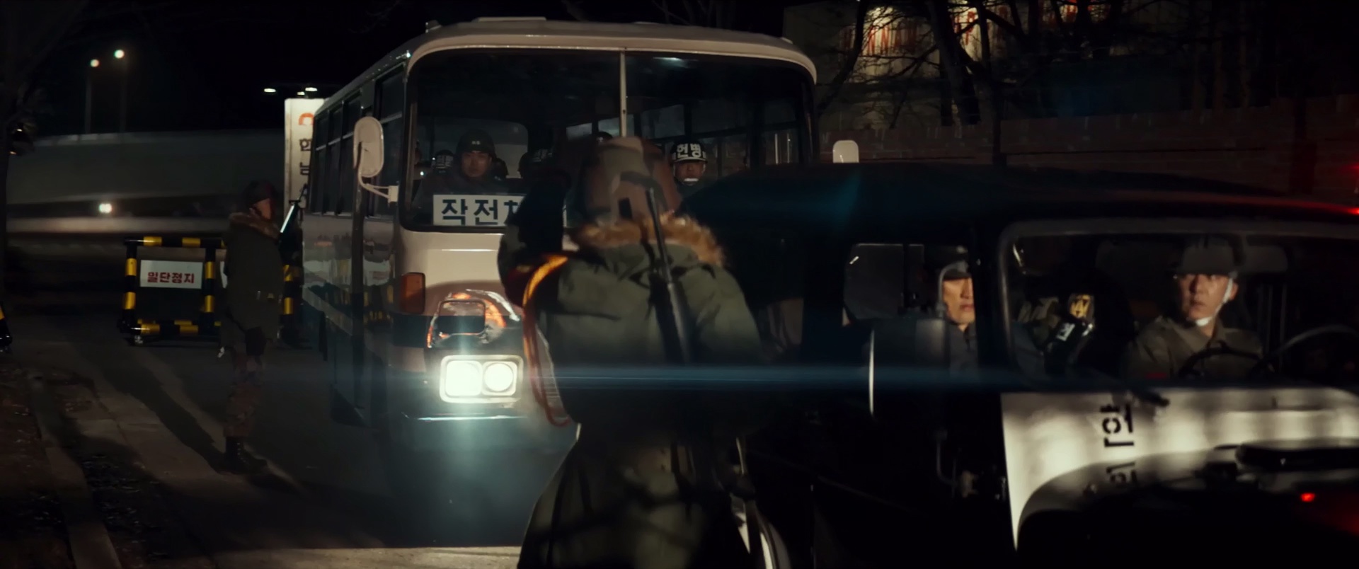 首尔之春 [简英字幕].12.12.The.Day.2023.1080p.WEBrip.x265.10bit.AC3￡SSDSSE 6.94GB-3.png