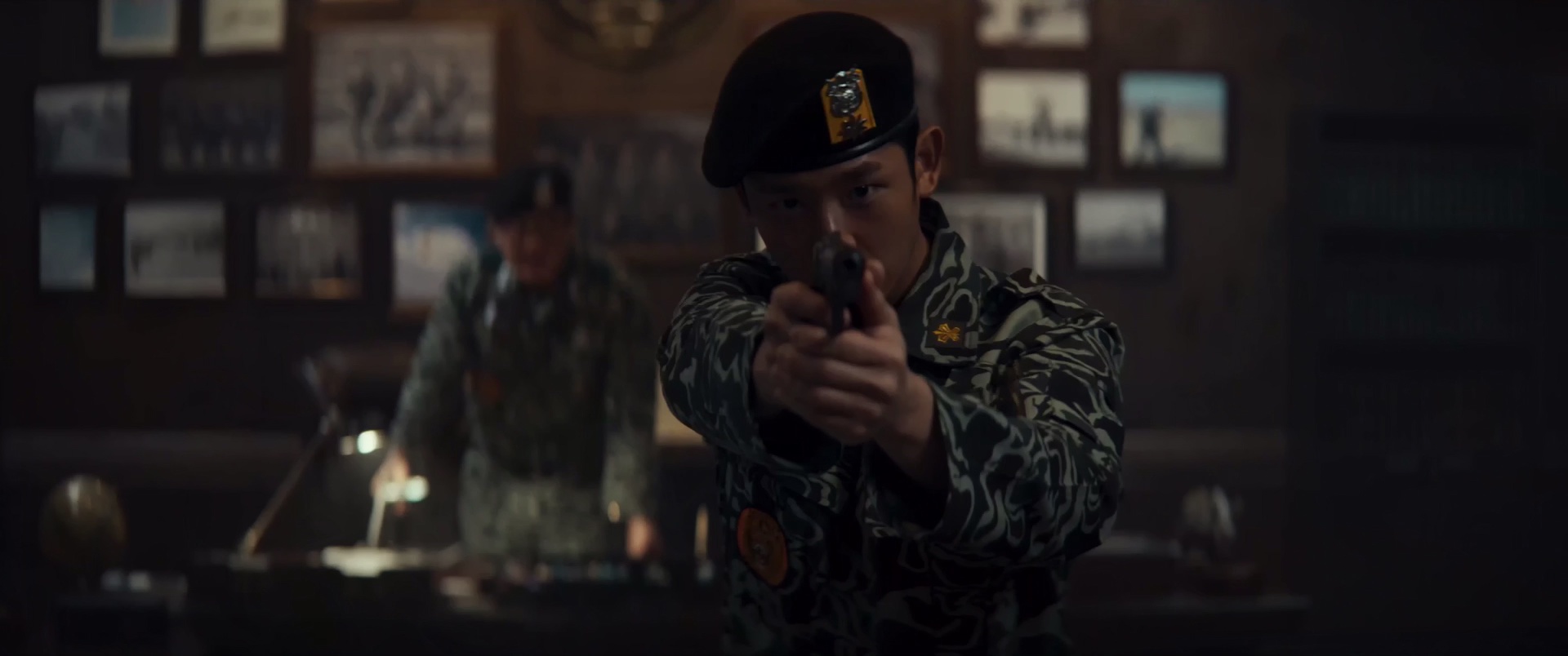 首尔之春 [简英字幕].12.12.The.Day.2023.1080p.WEBrip.x265.10bit.AC3￡SSDSSE 6.94GB-6.png