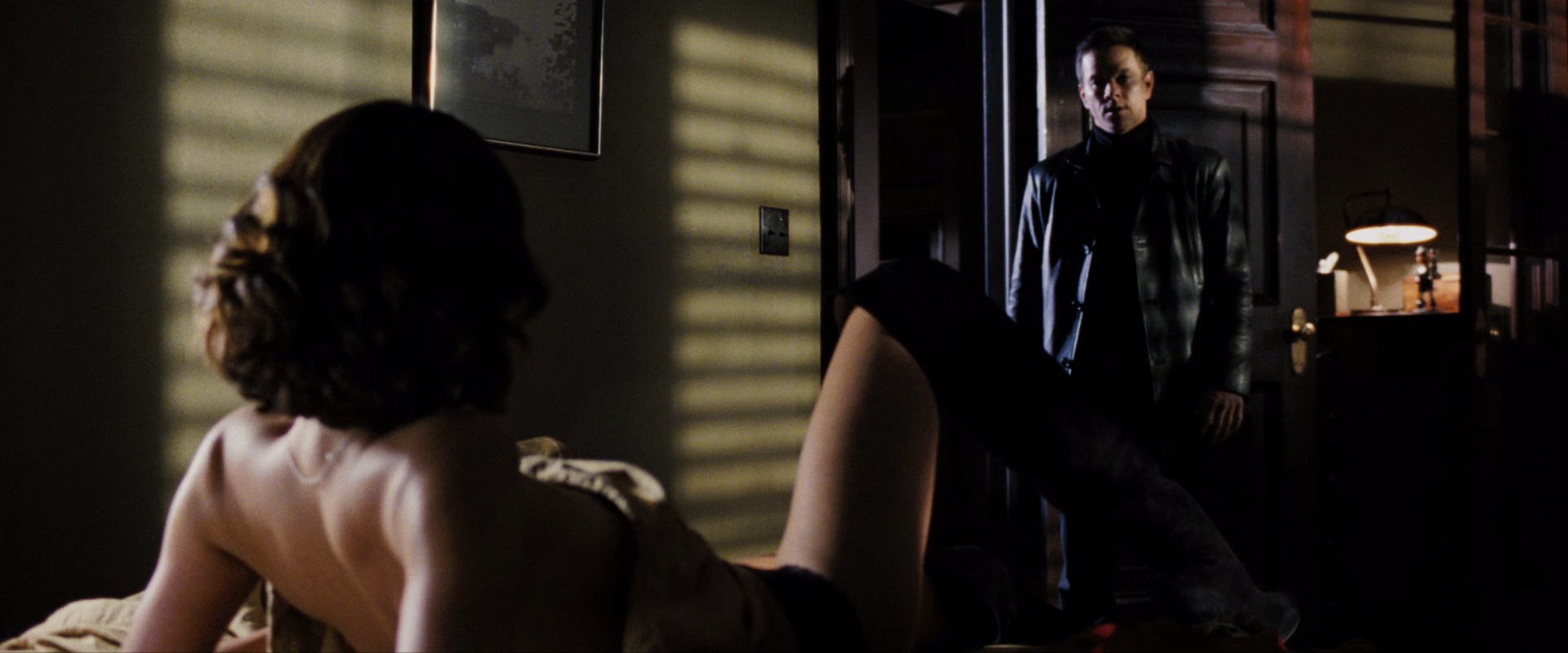 马克思·佩恩 [国英多音轨/中英字幕].Max.Payne.2008.BluRay.1080p.x265.10bit.2Audio-SSDSSE 5.76GB-2.png