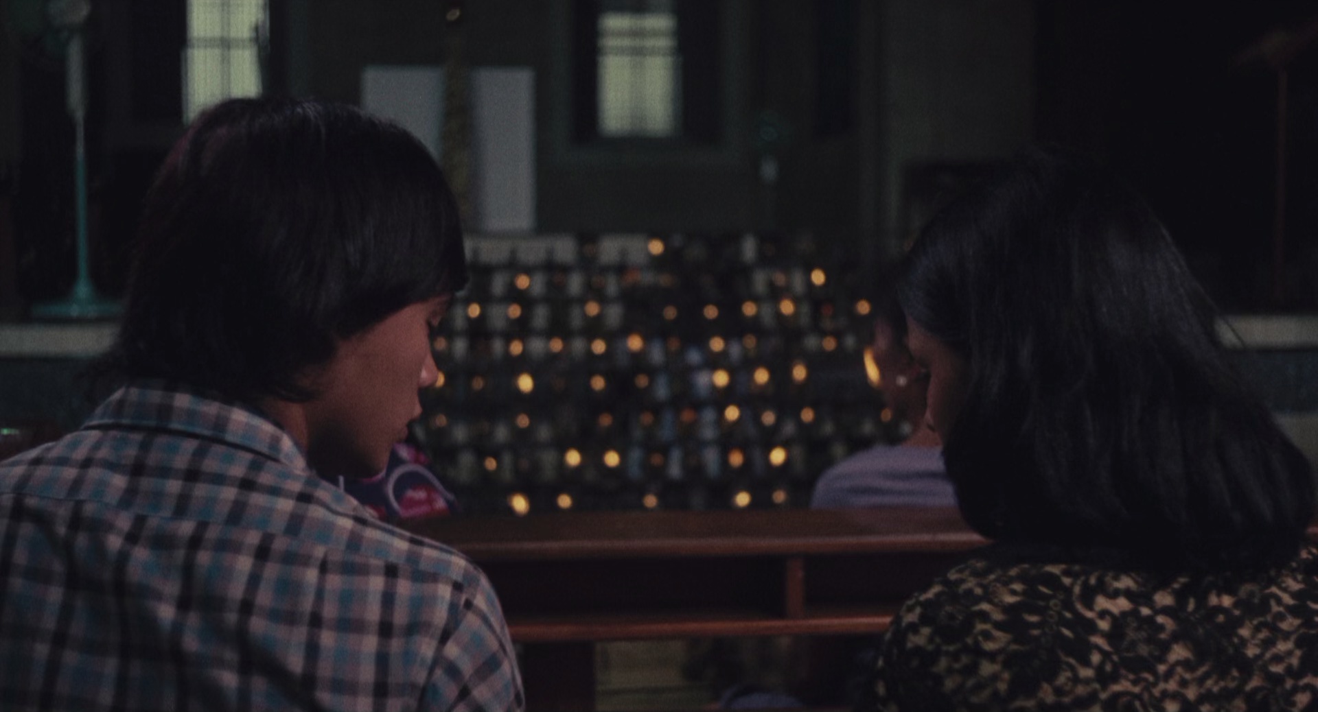 马尼拉：在霓虹灯的魔爪下 [中英字幕].Manila.in.the.Claws.of.Light.1975.CC.BluRay.1080p.x265.10bit.FLAC-SSDSSE 7.46GB-6.png