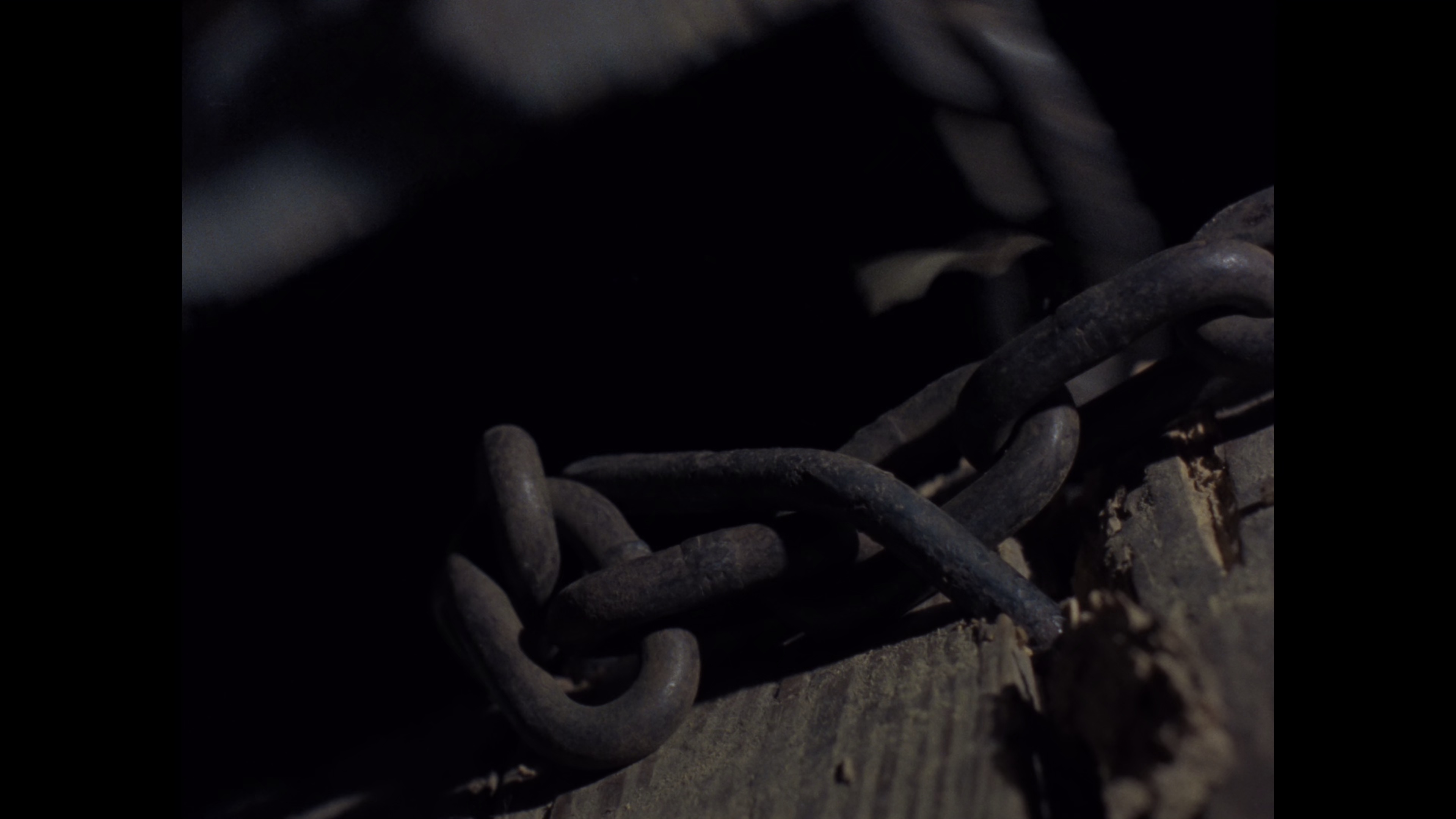 鬼玩人 [简英字幕].Evil.Dead.1981.BluRay.2160p.x265.10bit.HDR-SSDSSE 11.65GB-6.png