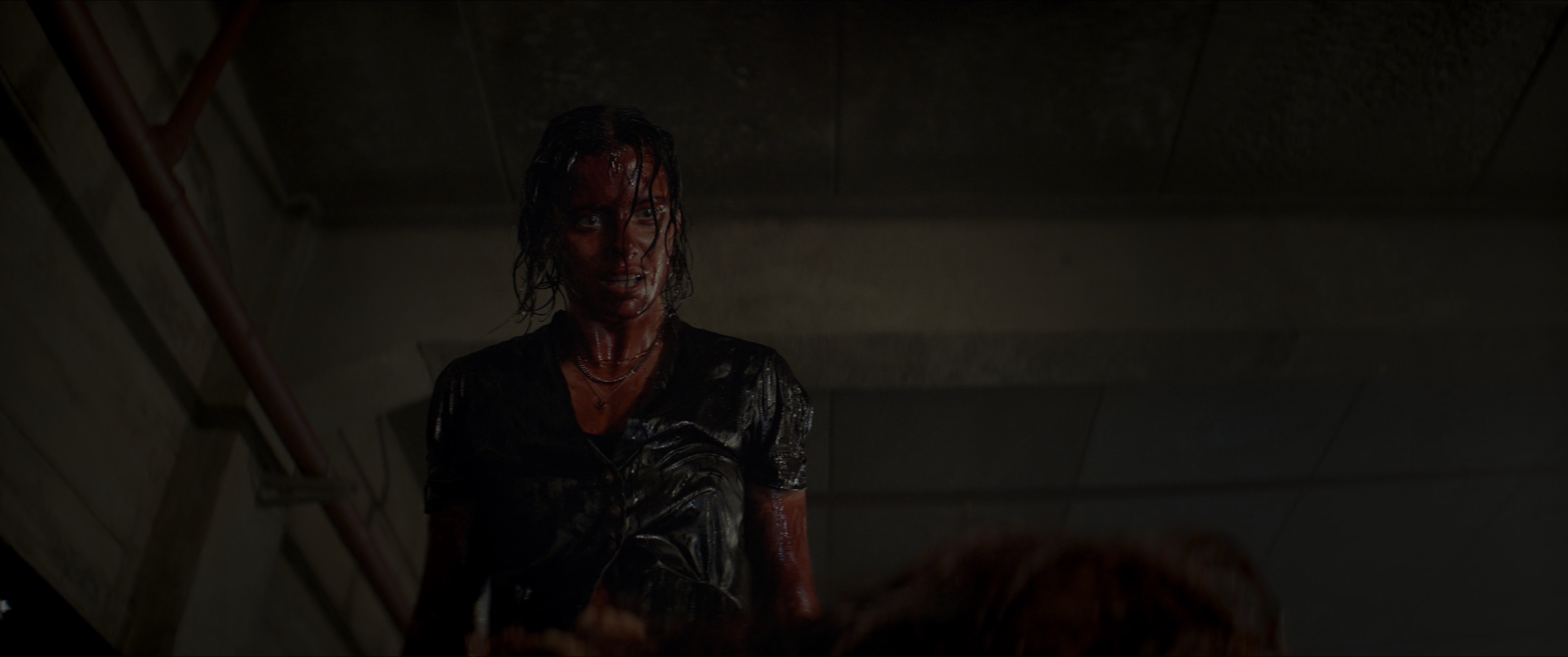 鬼玩人崛起 [简繁英双语特效字幕].Evil.Dead.Rise.2023.UHD.BluRay.2160p.x265.10bit.HDR-SSDSSE 7.65GB-7.png