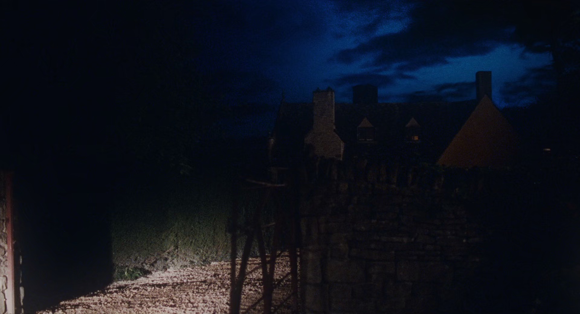 魅影缝匠 [简繁字幕].Phantom.Thread.2017.BluRay.1080p.x265.10bit.DDP7.1-SSDSSE 12.09GB-2.png