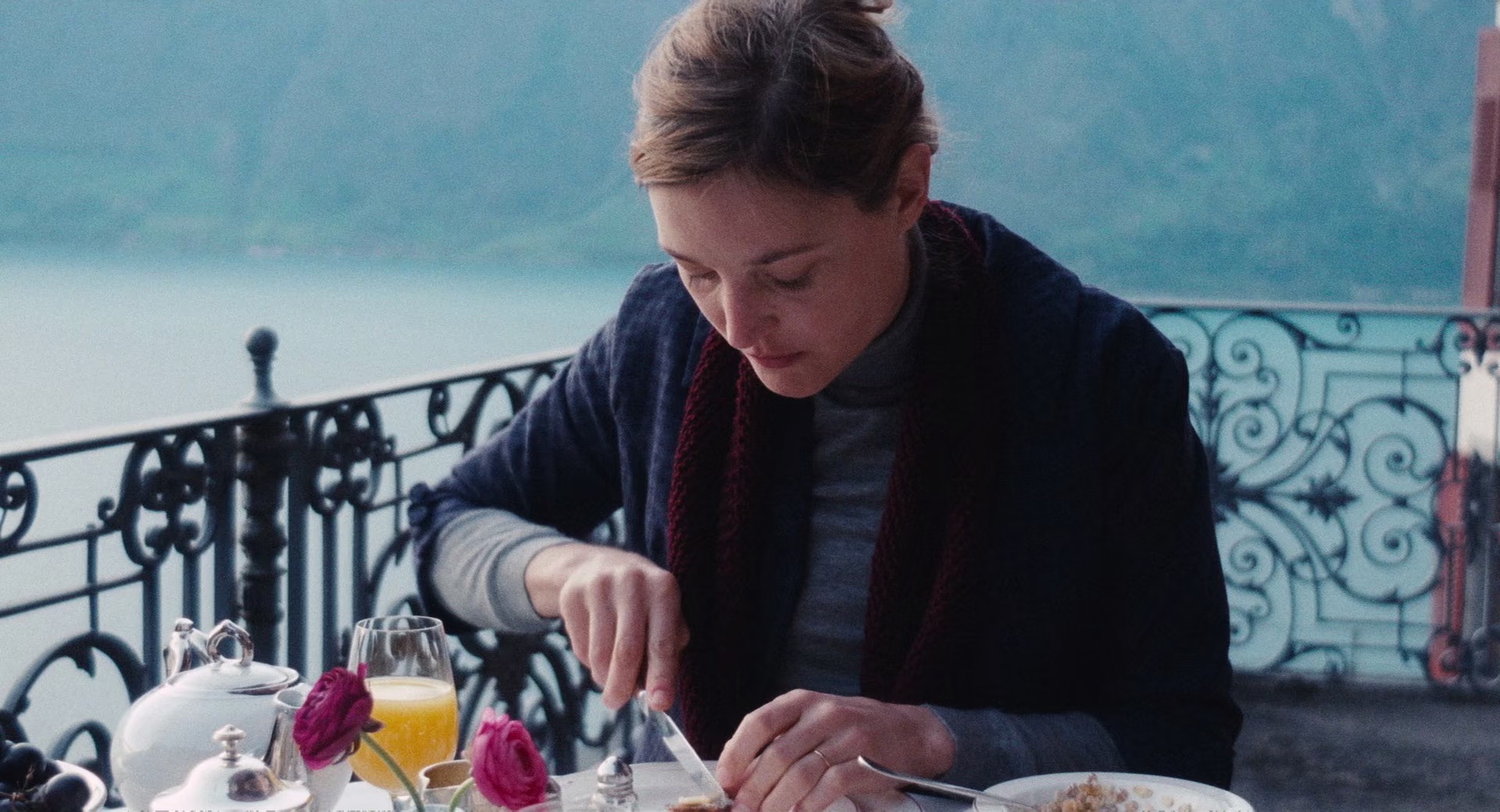 魅影缝匠 [简繁字幕].Phantom.Thread.2017.BluRay.1080p.x265.10bit.DDP7.1-SSDSSE 12.09GB-6.png