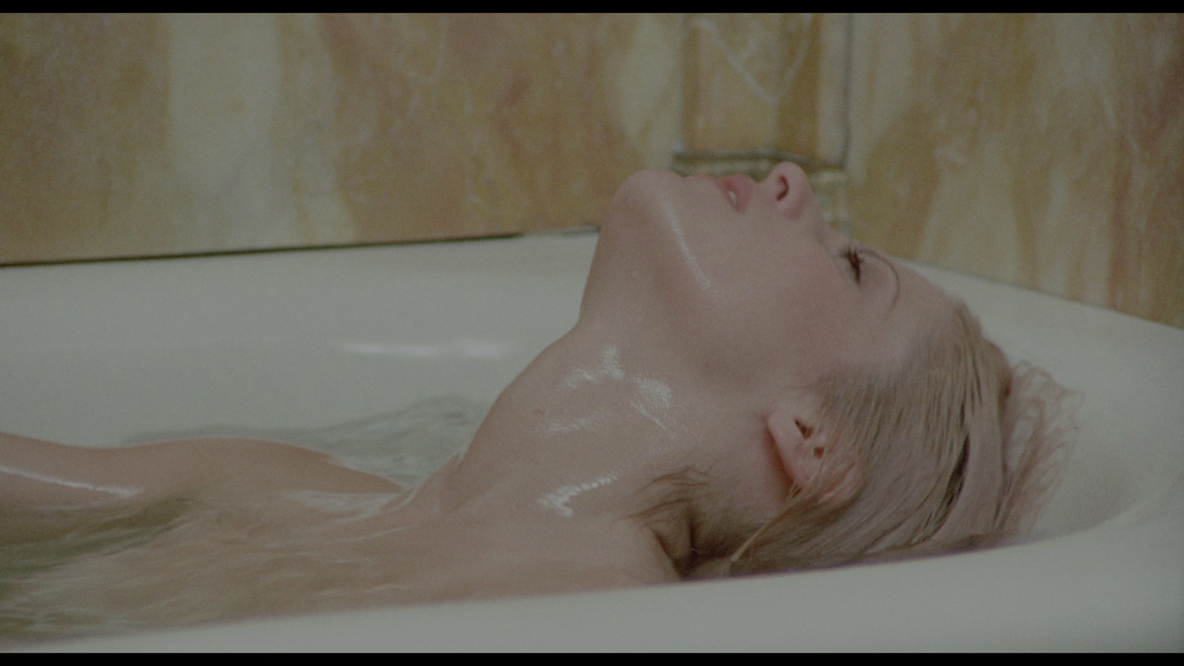 魔镜之旅 [简繁英字幕].Through.the.Looking.Glass.1976.UHD.BluRay.2160p.x265.HDR.FLAC-SSDSSE 25.67GB-3.png