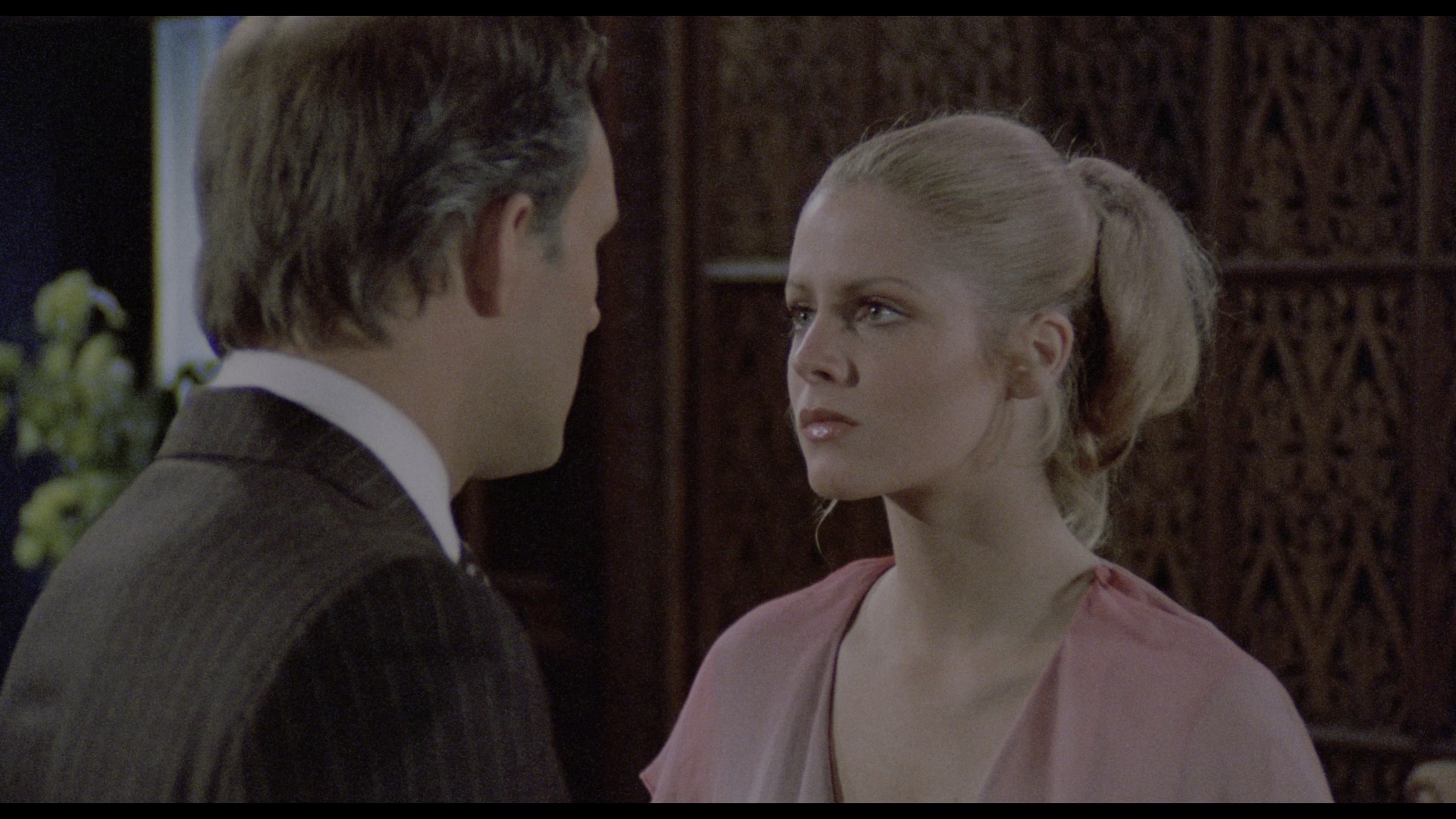 魔镜之旅 [简繁英字幕].Through.the.Looking.Glass.1976.UHD.BluRay.2160p.x265.HDR.FLAC-SSDSSE 25.67GB-6.png