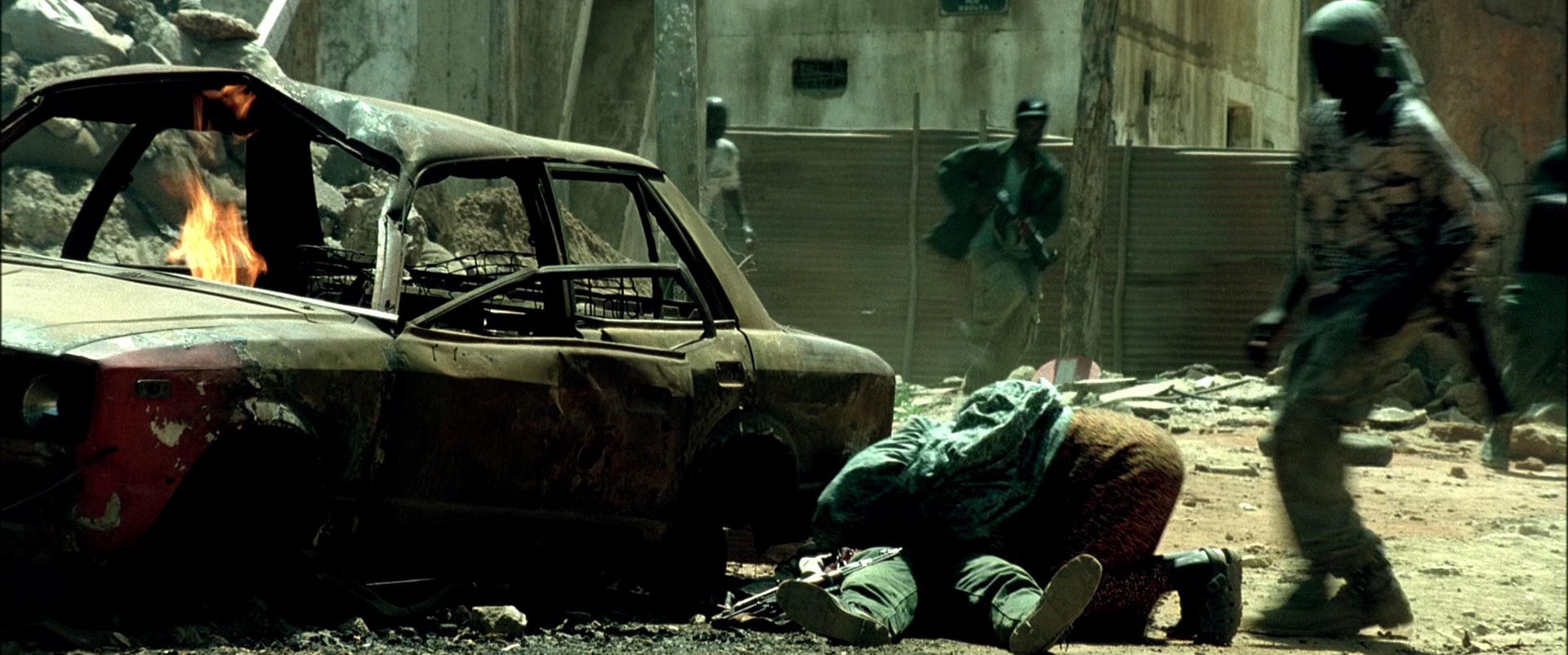 黑鹰坠落 [国英多音轨/简繁英双语特效字幕].Black.Hawk.Down.2001.BluRay.1080p.x265.10bit.4Audio-SSDSSE 10.51GB-4.png