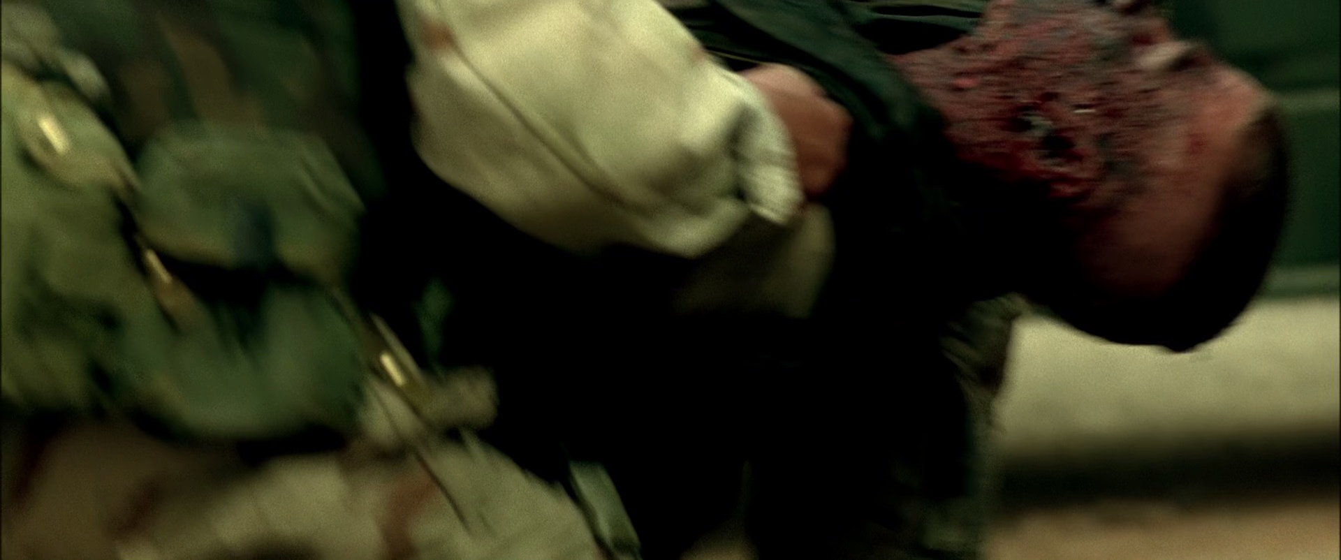 黑鹰坠落 [国英多音轨/简繁英双语特效字幕].Black.Hawk.Down.2001.BluRay.1080p.x265.10bit.4Audio-SSDSSE 10.51GB-5.png