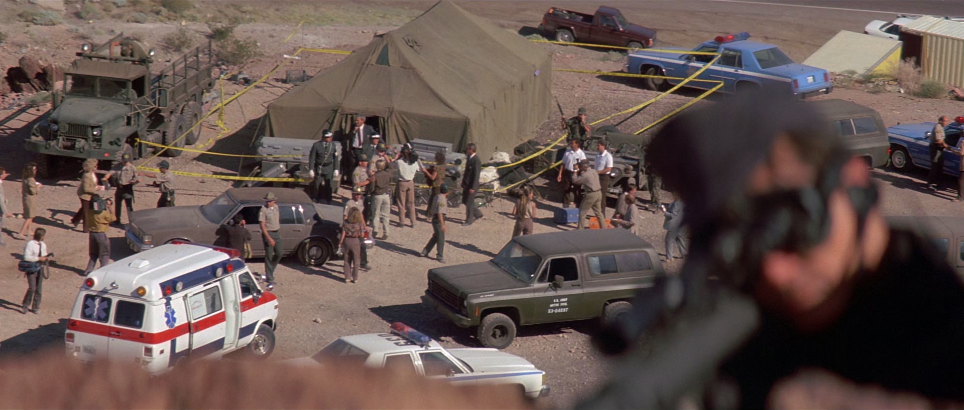 再造战士 [国英多音轨/繁英字幕].Universal.Soldier.1992.BluRay.1080p.x265.10bit.2Audio-SSDSSE 6.07GB-2.png