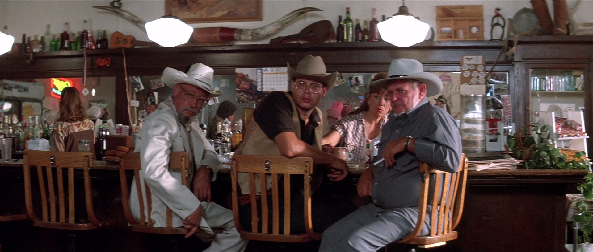 再造战士 [国英多音轨/繁英字幕].Universal.Soldier.1992.BluRay.1080p.x265.10bit.2Audio-SSDSSE 6.07GB-5.png