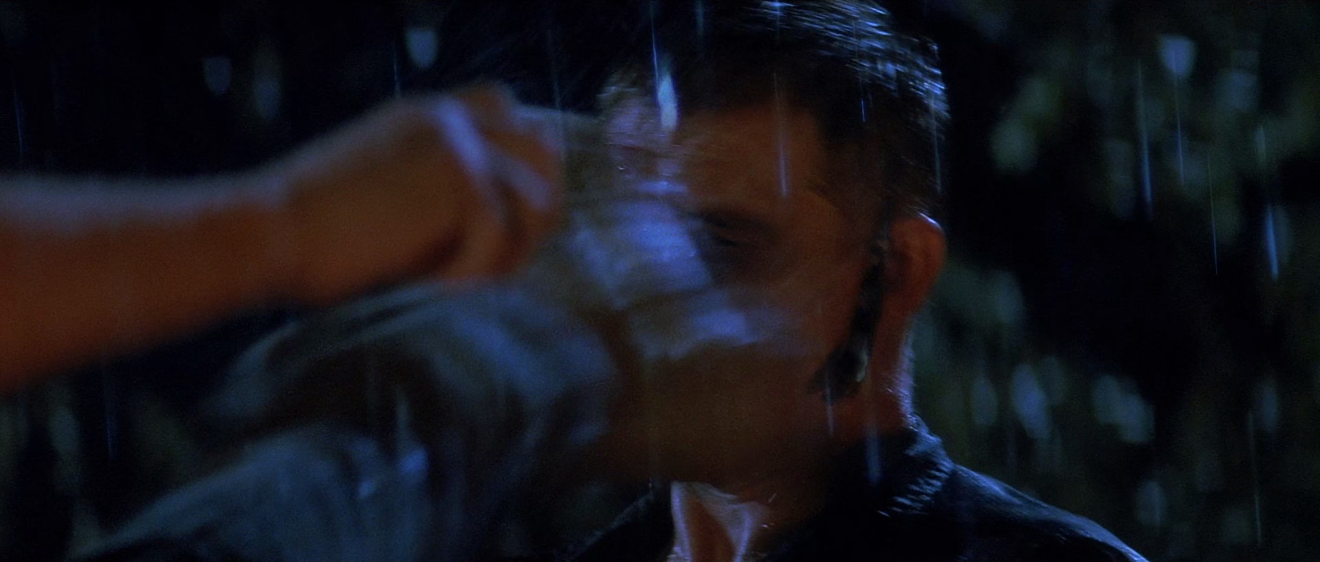 再造战士 [国英多音轨/繁英字幕].Universal.Soldier.1992.BluRay.1080p.x265.10bit.2Audio-SSDSSE 6.07GB-7.png