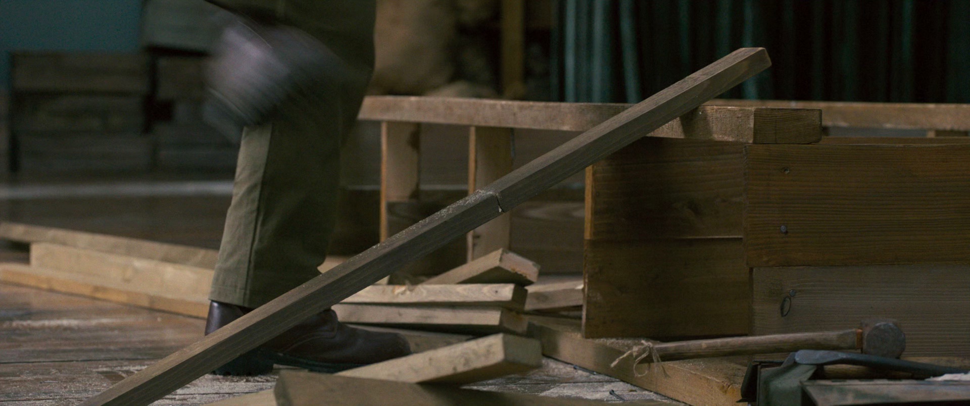 摇摆狂潮 [繁英字幕].Swing.Kids.2018.BluRay.1080p.x265.10bit-SSDSSE 8.11GB-3.png