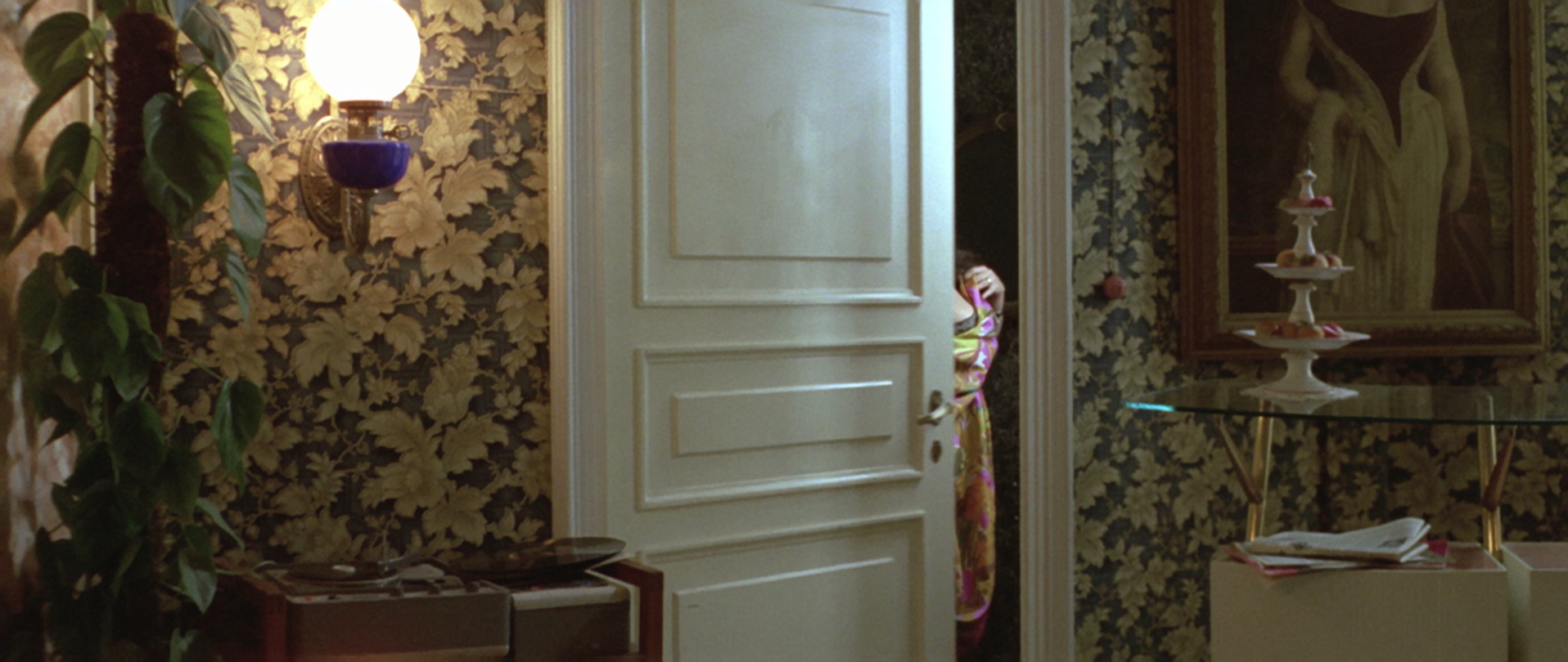 青涩体验 [简繁英字幕].Malizia.1973.1080p.BluRay.x265.10bit.DTS-QuickIO 5.73GB-4.png