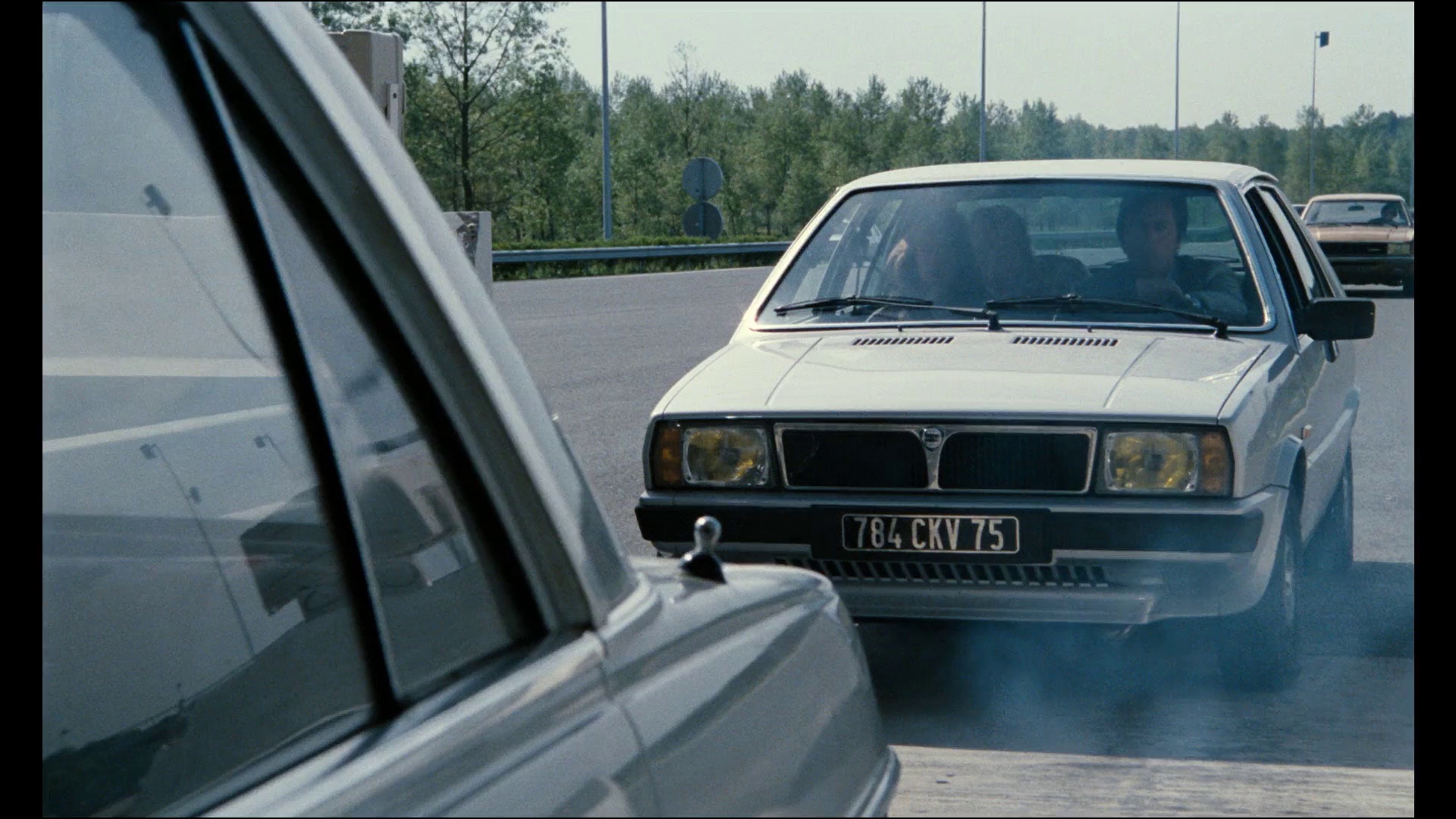 孤胆警探 [国语配音/中文字幕].Pour.la.peau.d'un.flic.1981.BluRay.1080p.AAC.2Audio.x264-DreamHD 3.27GB-4.png