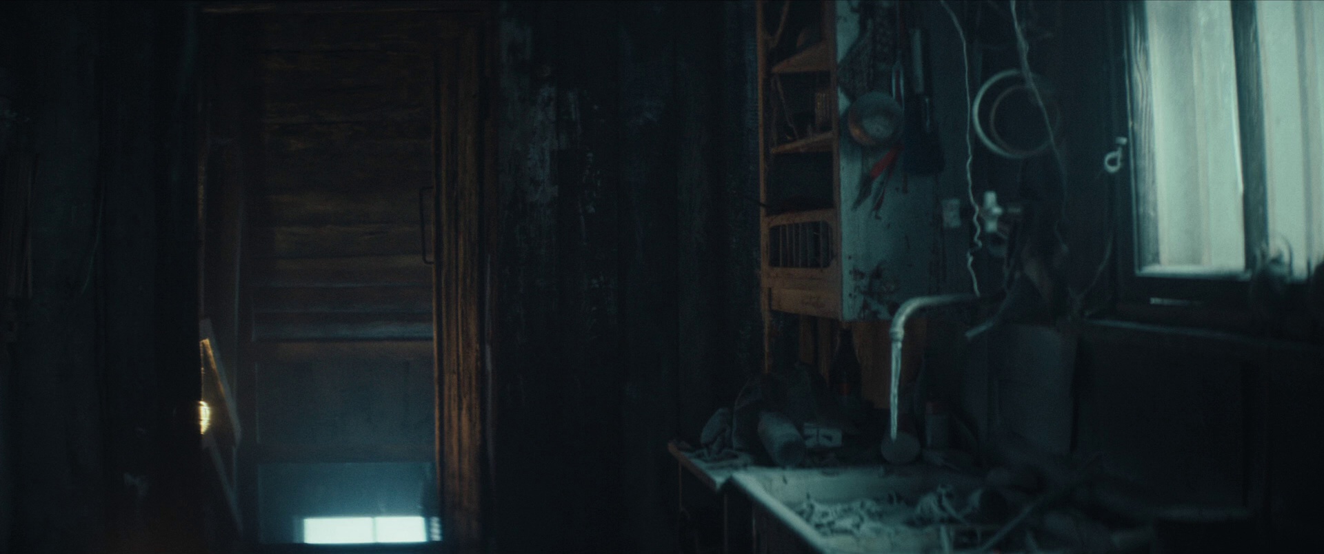 冬日之死 [简繁英字幕].Dead.of.Winter.2025.1080p.BluRay.x264.DTS-HD.MA.5.1-ParkHD 8.03GB-4.png