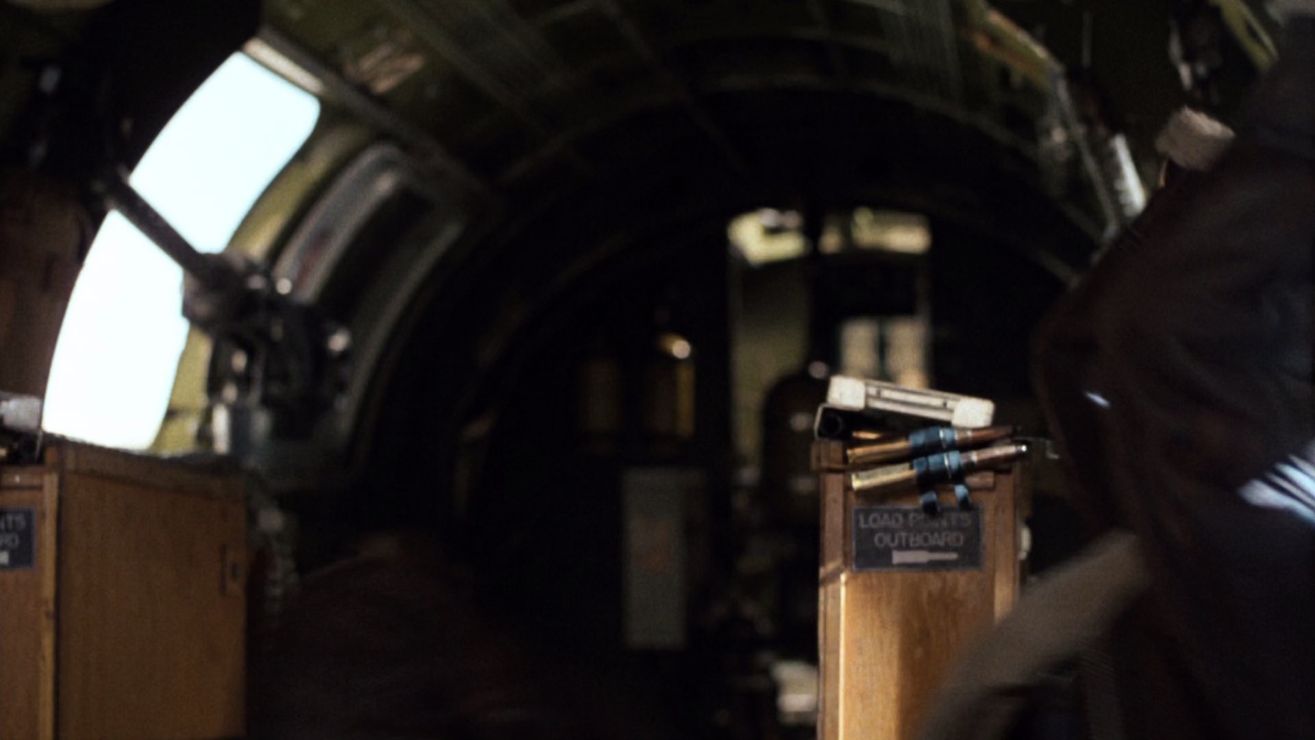 孟菲斯美女号 [简体字幕].Memphis.Belle.1990.BluRay.1080p.x265.10bit.DDP5.1-SSDSSE 11.60GB-3.png