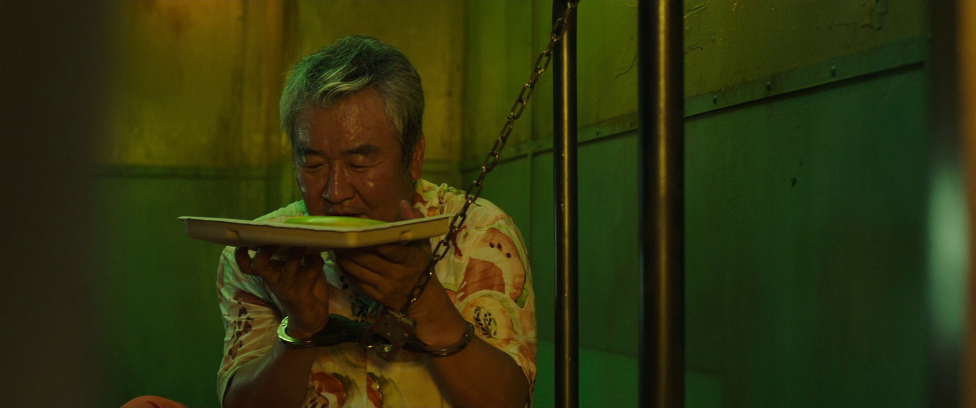 狼狩猎 [简繁英字幕].Neugdaesanyang.2022.BluRay.1080p.x265.10bit.DDP5.1-SSDSSE 9.70GB-2.png