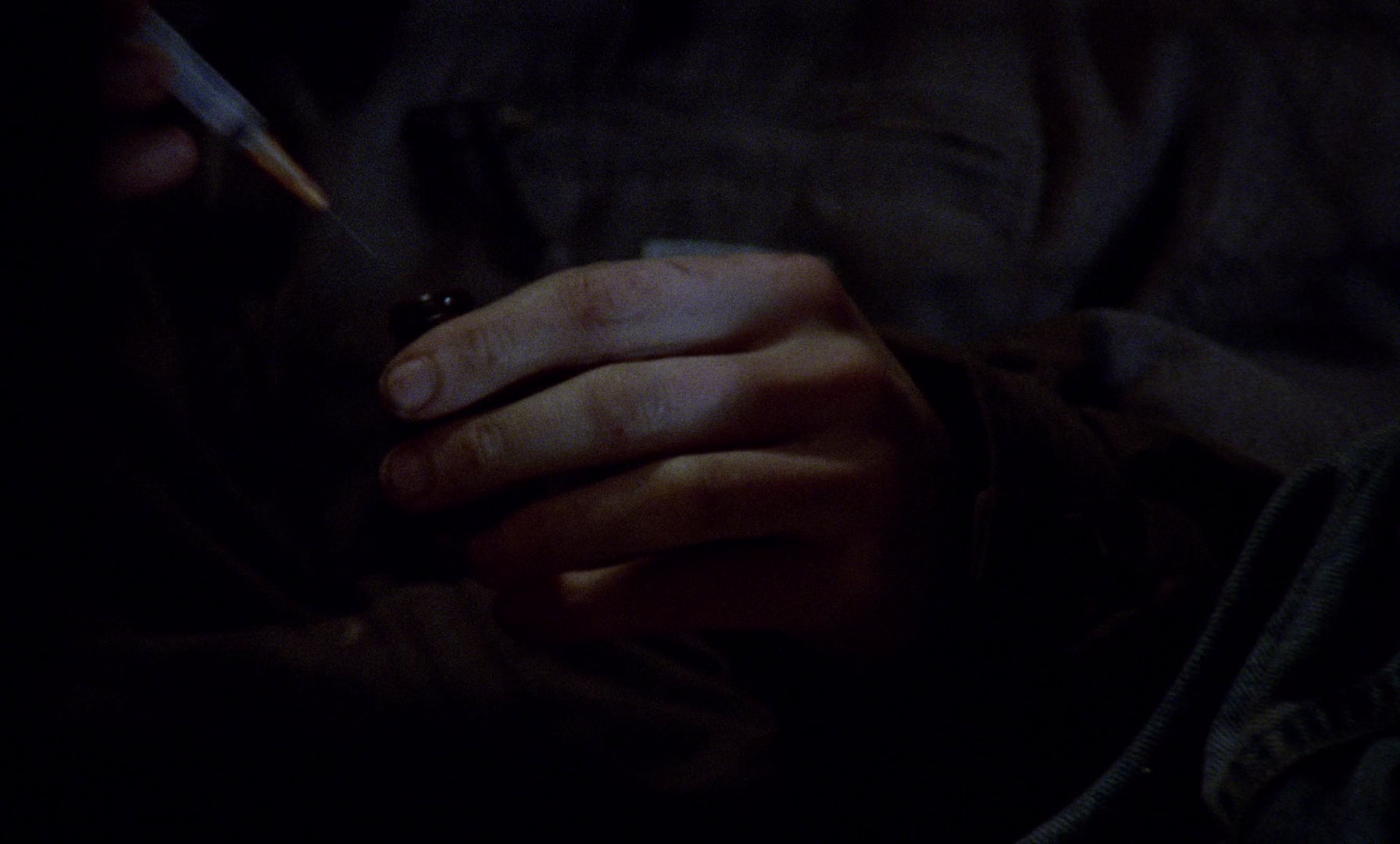 切勿吞食 [简繁英字幕].Nil.by.Mouth.1997.BluRay.1080p.x265.10bit.DDP5.1-SSDSSE 15.08GB-3.png