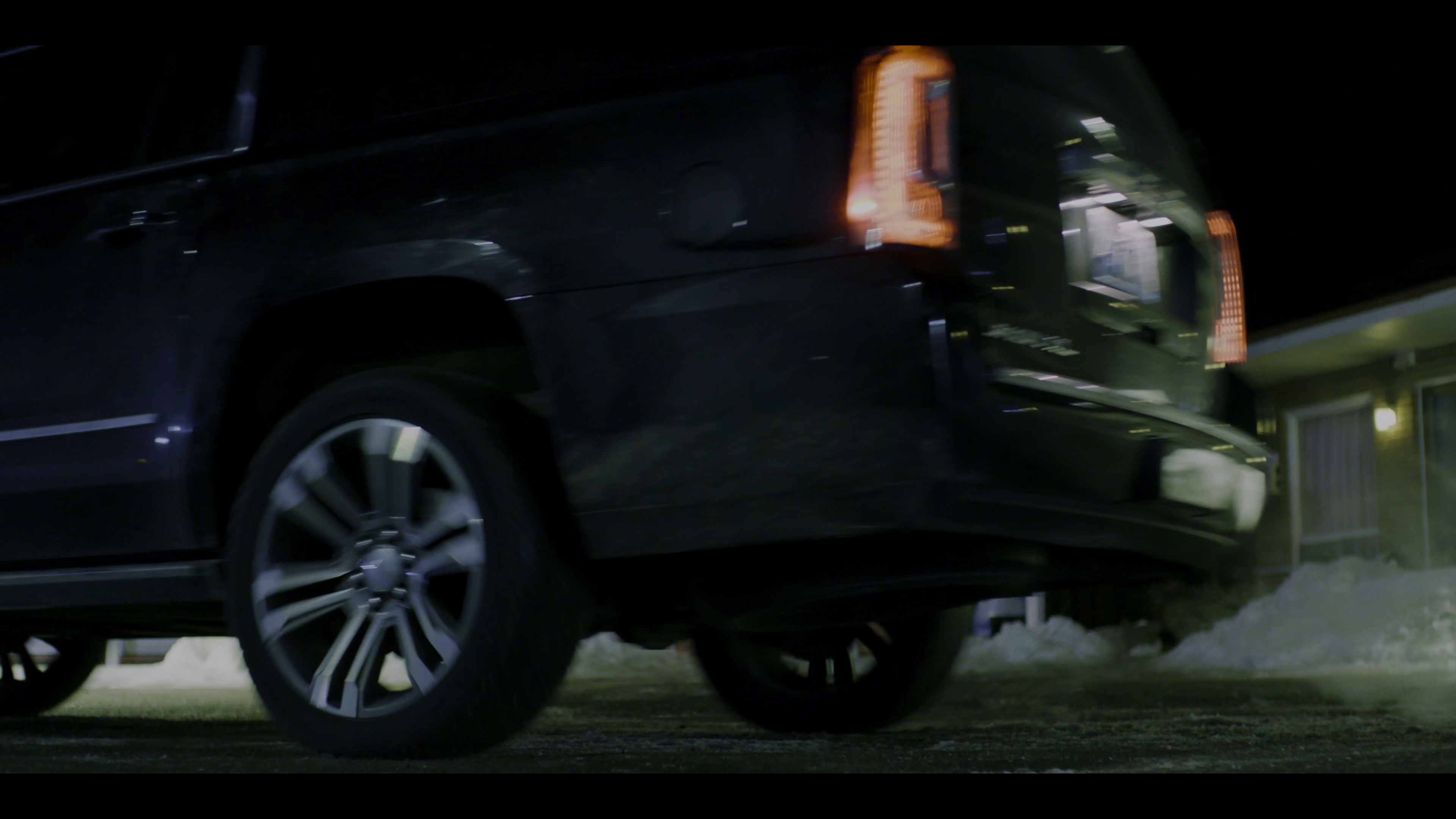 极线杀手 [无字片源].Polar.2019.2160p.WEBRip.HDR.x265.10bit-Yumi 5.22GB-4.png