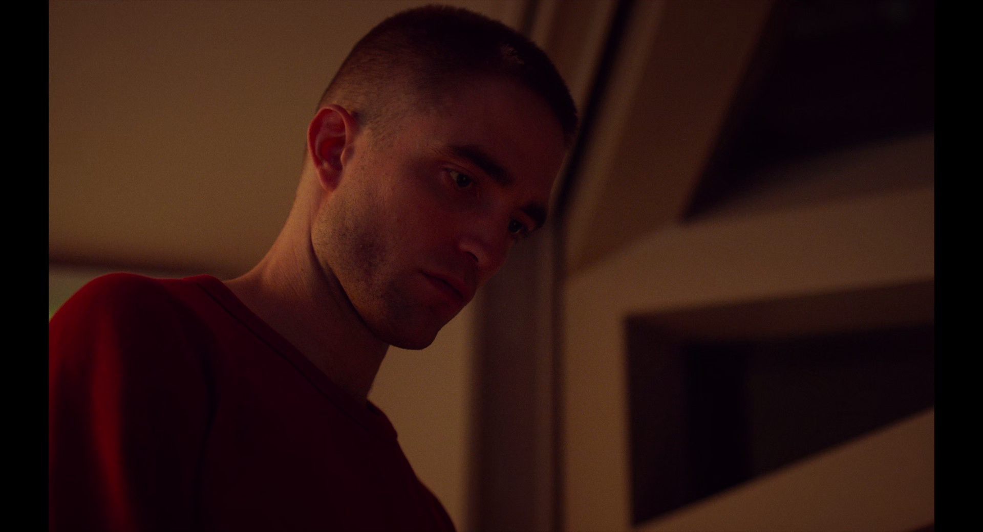 太空生活 [简繁字幕].High.Life.2018.BluRay.1080p.x265.10bit-SSDSSE 6.24GB-5.png