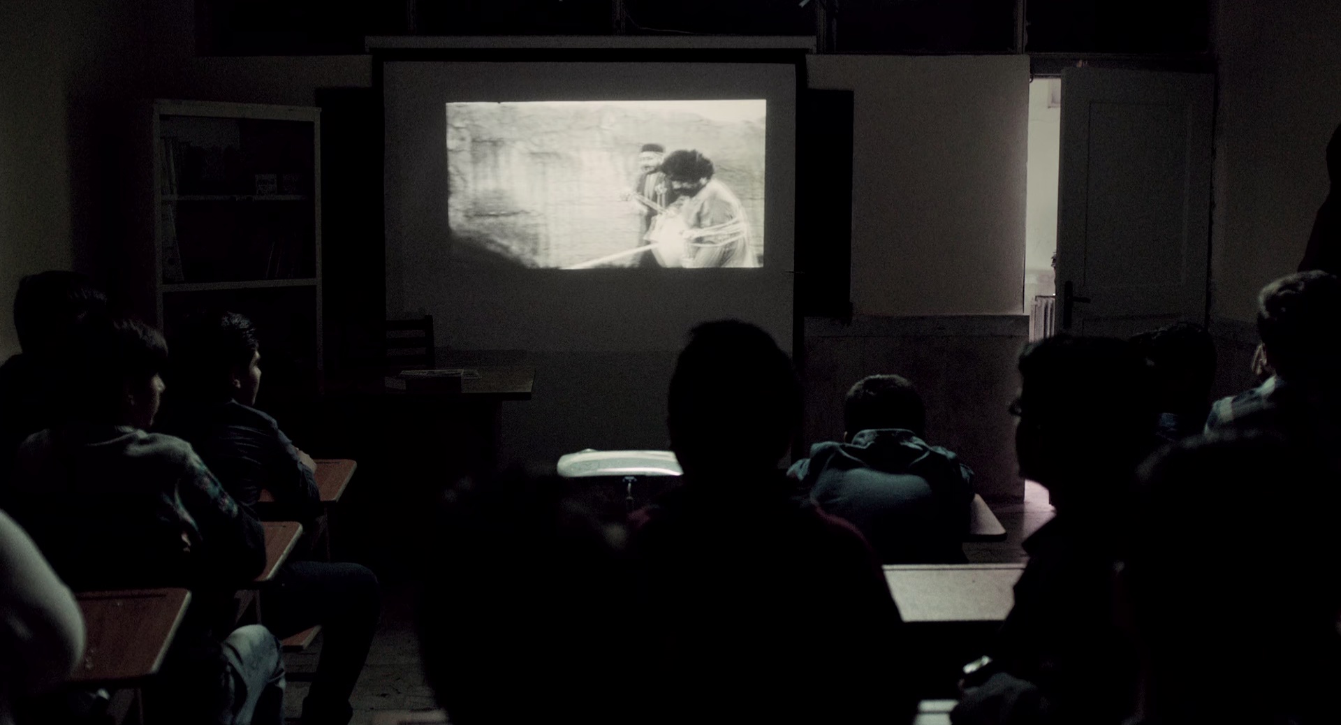 推销员 [中文字幕].The.Salesman.2016.BluRay.1080p.x265.10bit-SSDSSE 4.03GB-3.png