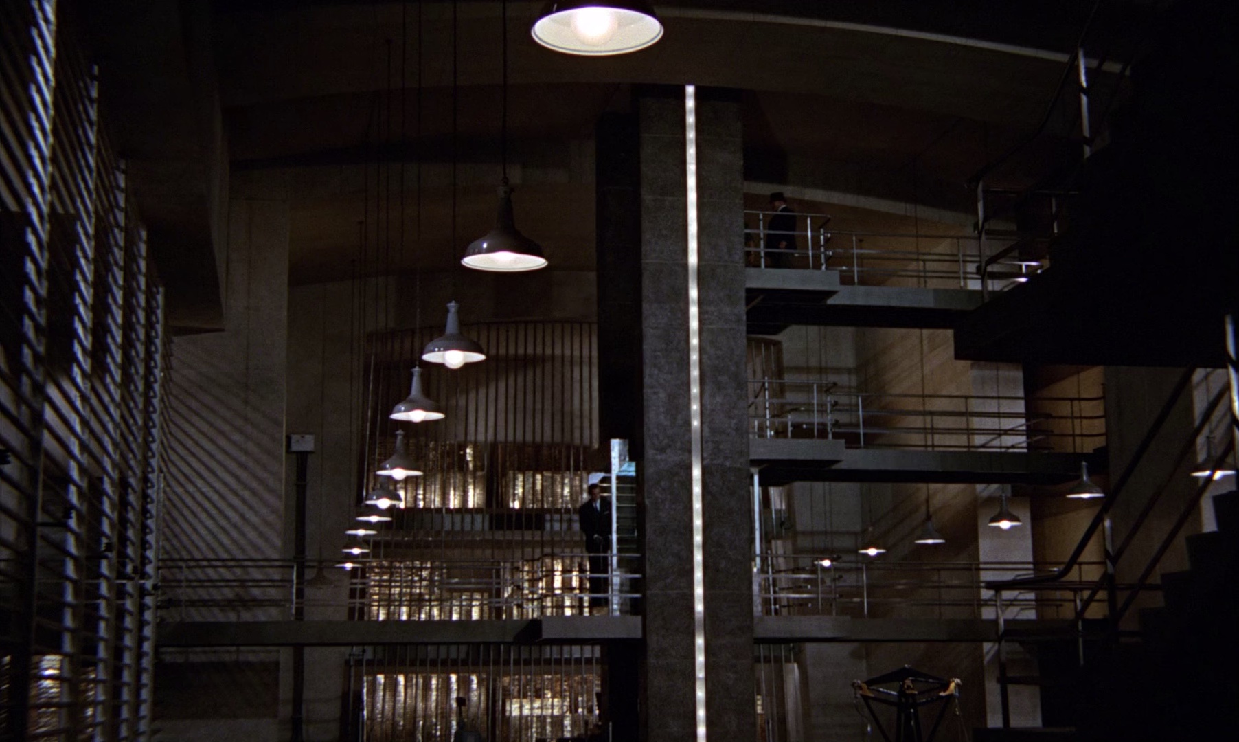 007之金手指 [国英多音轨/中英字幕].GoldFinger.1964.BluRay.1080p.x265.10bit.2Audio-SSDSSE 5.94GB-7.png