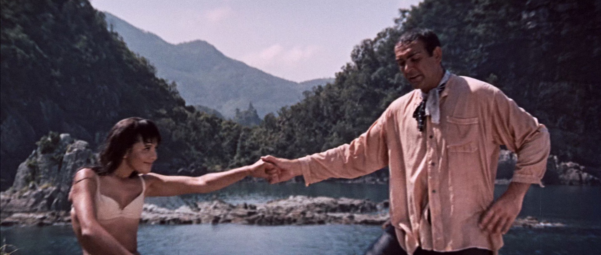 007之雷霆谷 [国英多音轨/中英字幕].You.Only.Live.Twice.1967.BluRay.1080p.x265.10bit.2Audio-SSDSSE 7.44GB-6.png