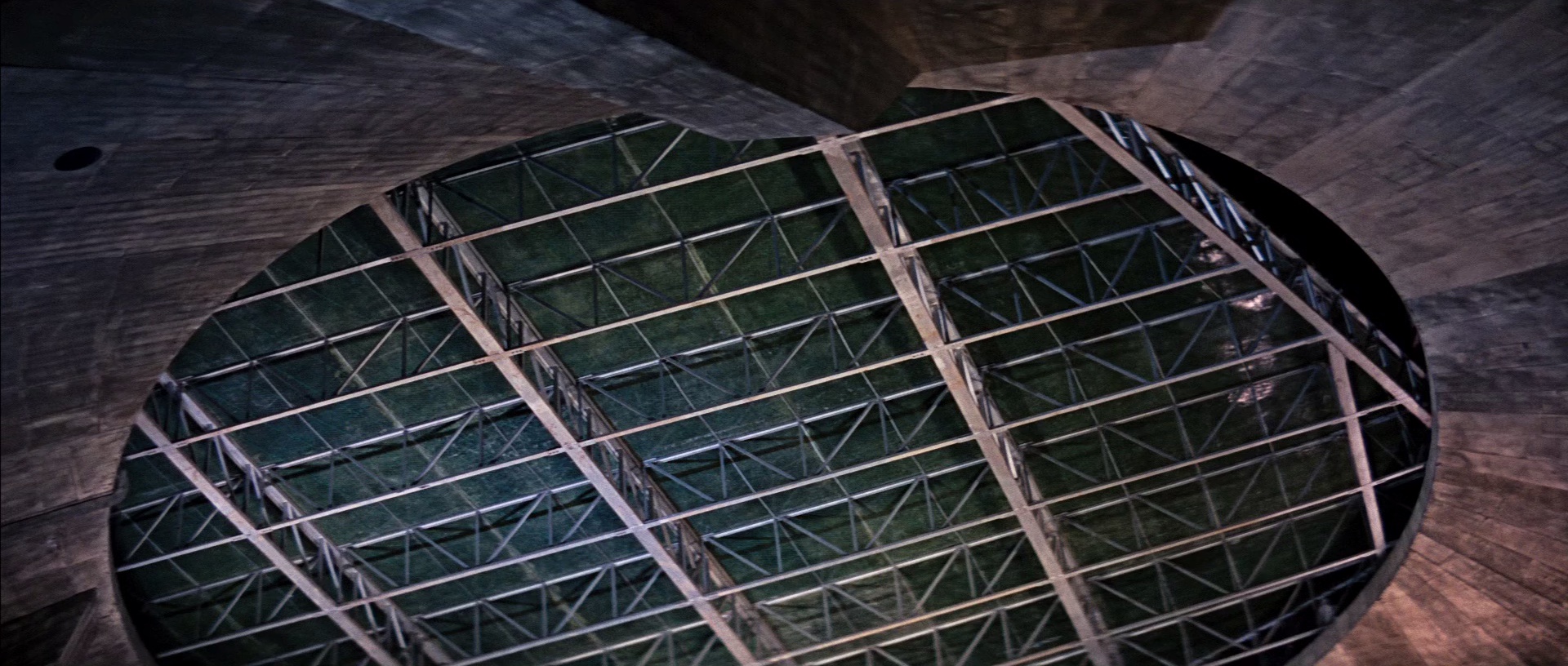 007之雷霆谷 [国英多音轨/中英字幕].You.Only.Live.Twice.1967.BluRay.1080p.x265.10bit.2Audio-SSDSSE 7.44GB-7.png