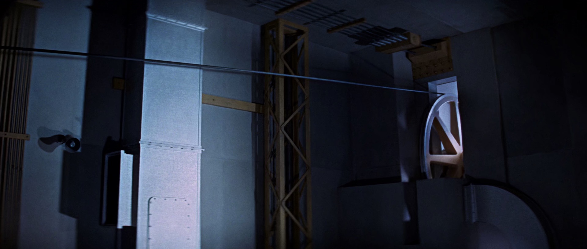 007之女王密使 [国英多音轨/中英字幕].On.Her.Majesty's.Secret.Service.1969.BluRay.1080p.x265.10bit.2Audio-SSDSSE 6.32GB-5.png