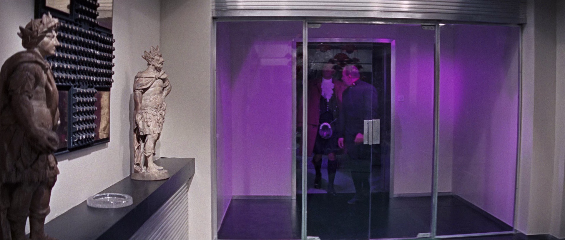 007之女王密使 [国英多音轨/中英字幕].On.Her.Majesty's.Secret.Service.1969.BluRay.1080p.x265.10bit.2Audio-SSDSSE 6.32GB-4.png