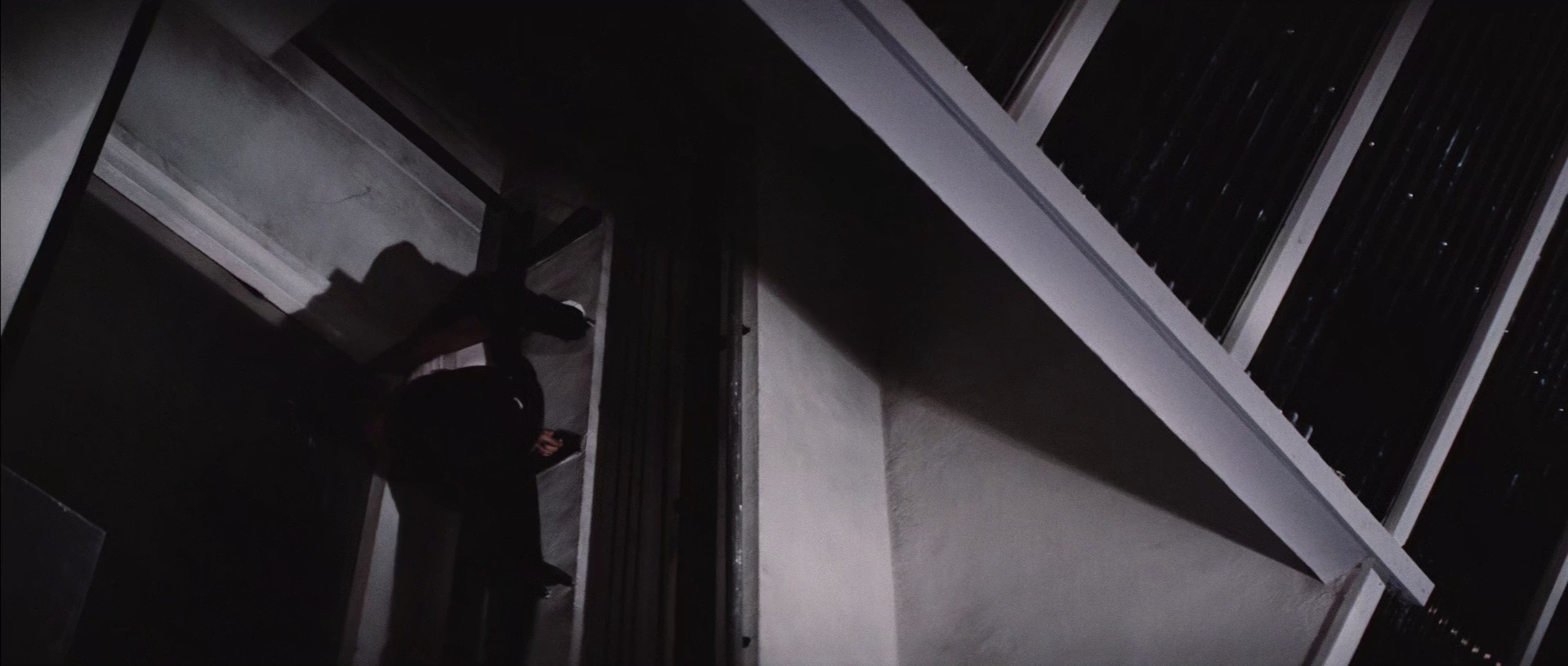 007之金刚钻 [国英多音轨/中英字幕].Diamonds.Are.Forever.1971.BluRay.1080p.x265.10bit.2Audio-SSDSSE 4.43GB-5.png