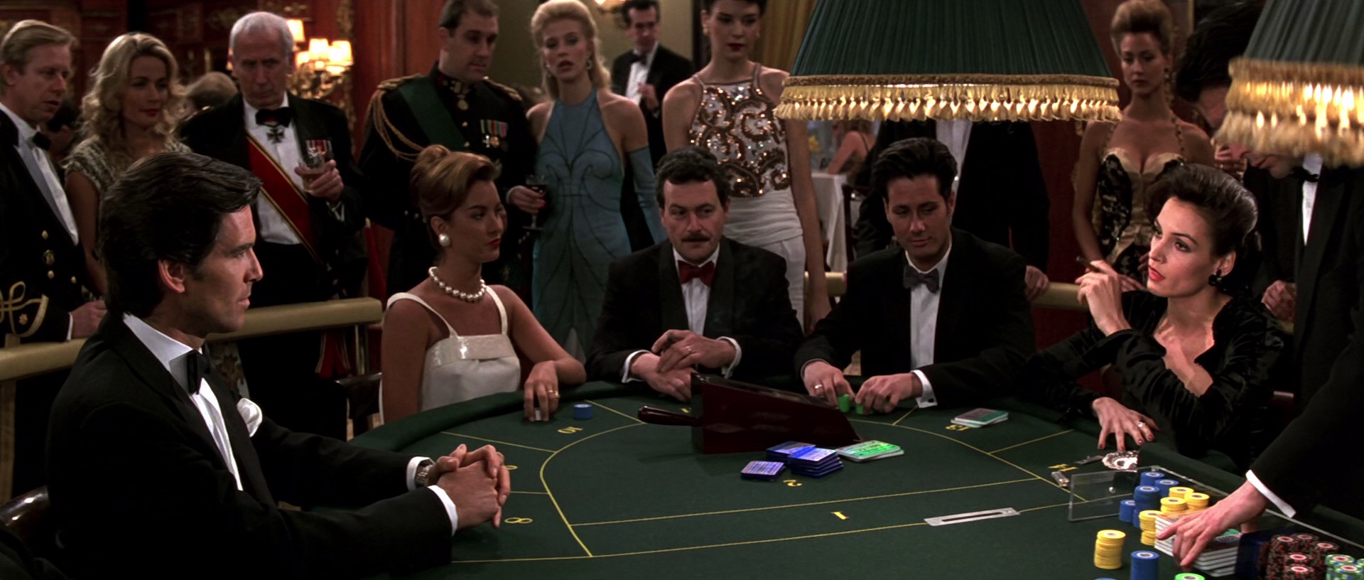 007之黄金眼 [国英多音轨/中英字幕].Goldeneye.1995.BluRay.1080p.x265.10bit.2Audio-SSDSSE 5.25GB-2.png