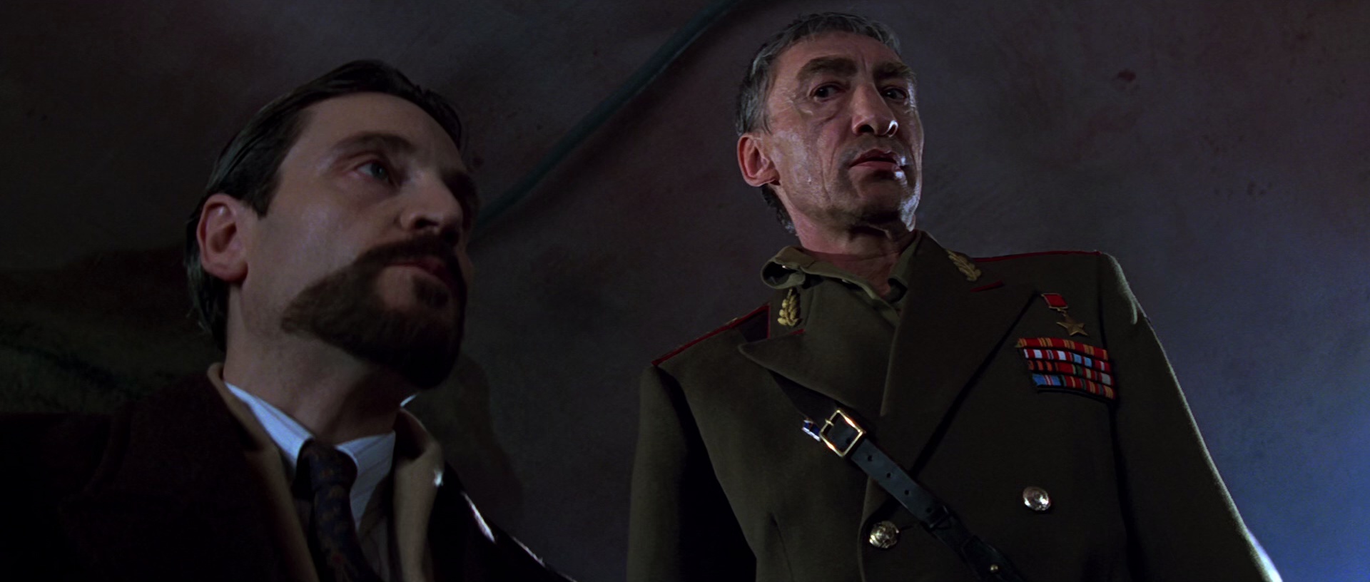 007之黄金眼 [国英多音轨/中英字幕].Goldeneye.1995.BluRay.1080p.x265.10bit.2Audio-SSDSSE 5.25GB-5.png