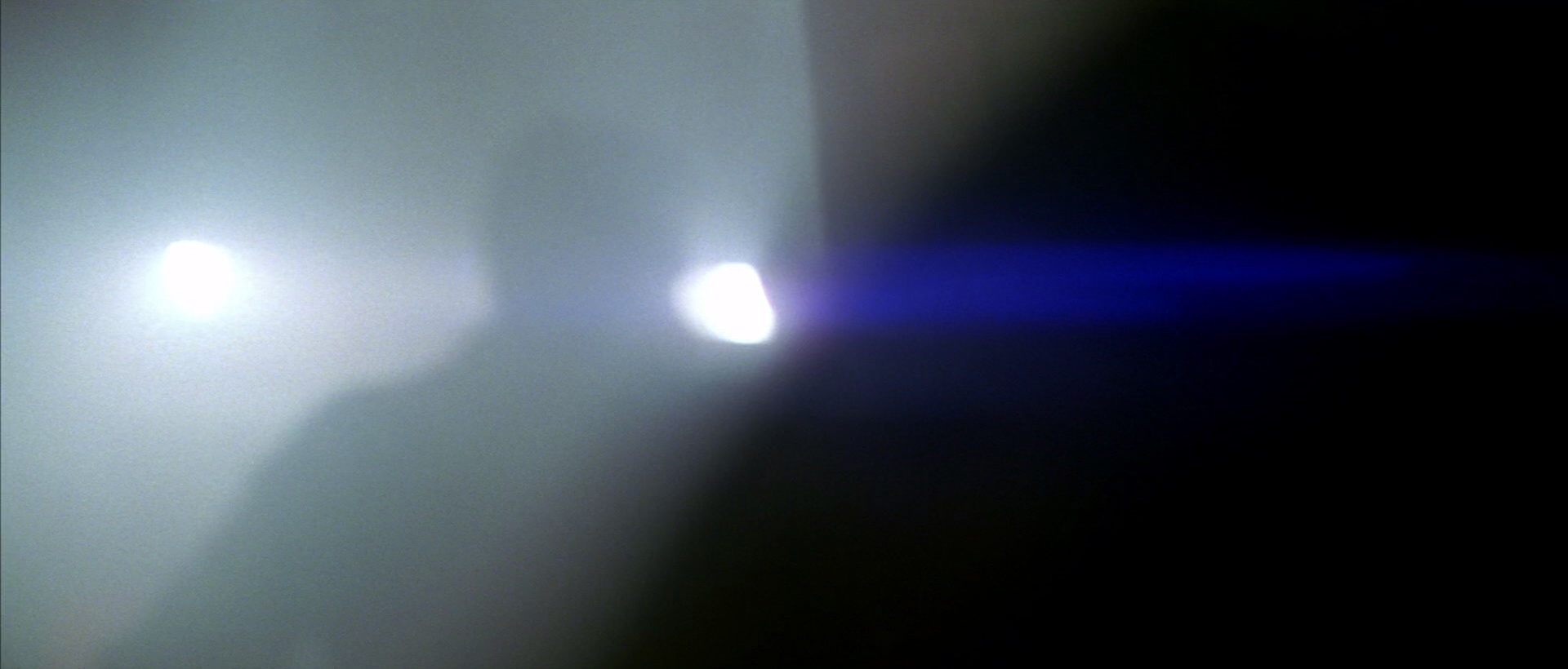 007之明日帝国 [国英多音轨/中英字幕].Tomorrow.Never.Dies.1997.BluRay.1080p.x265.10bit.2Audio-SSDSSE 6.30GB-2.png