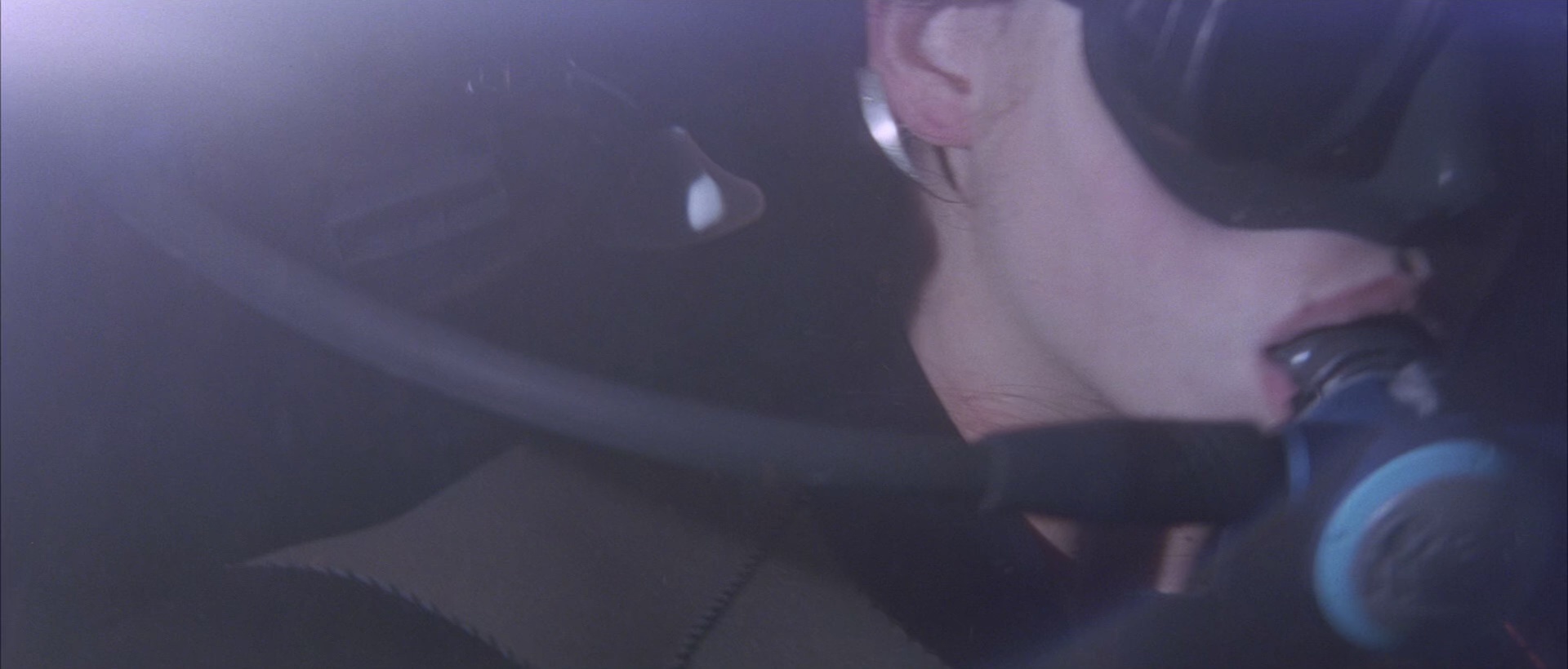 007之明日帝国 [国英多音轨/中英字幕].Tomorrow.Never.Dies.1997.BluRay.1080p.x265.10bit.2Audio-SSDSSE 6.30GB-5.png