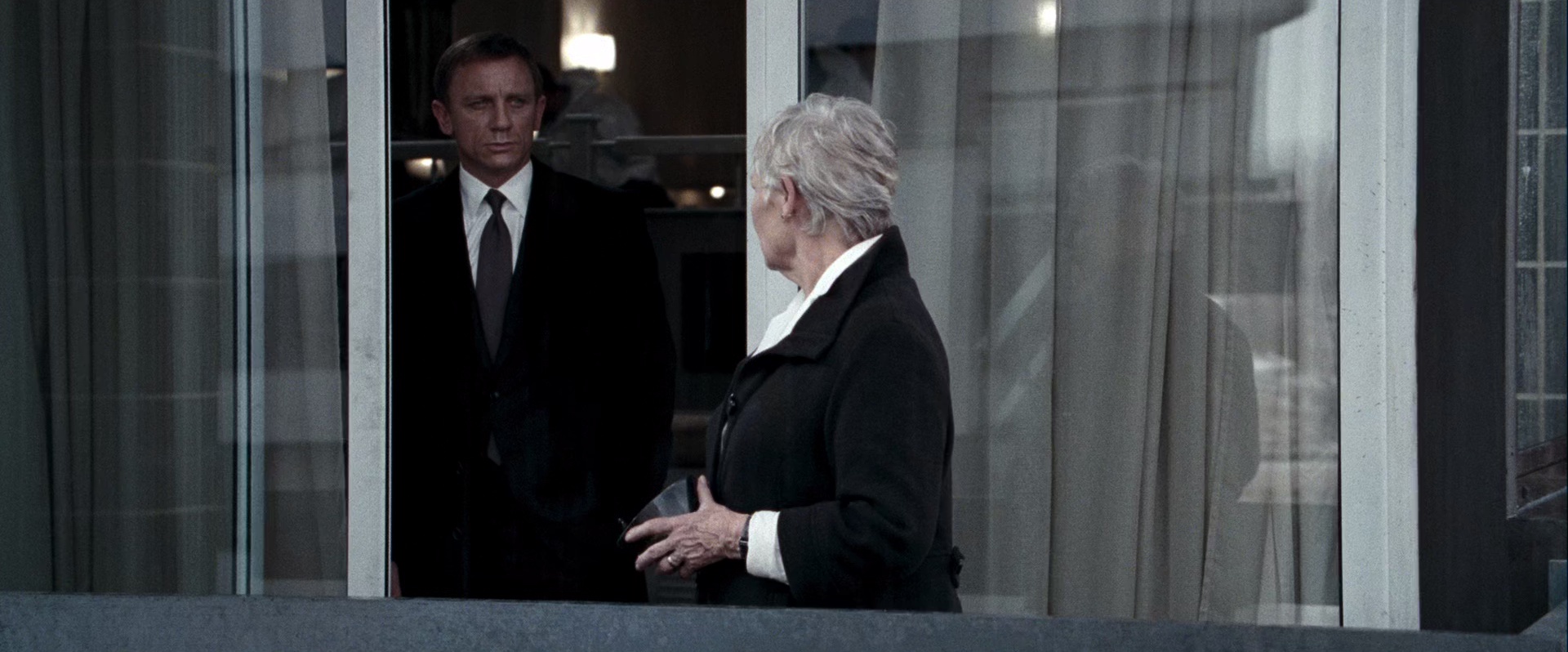 007：大破量子危机 [国英多音轨/中英字幕].Quantum.Of.Solace.2008.BluRay.1080p.x265.10bit.2Audio-SSDSSE 7.35GB-2.png