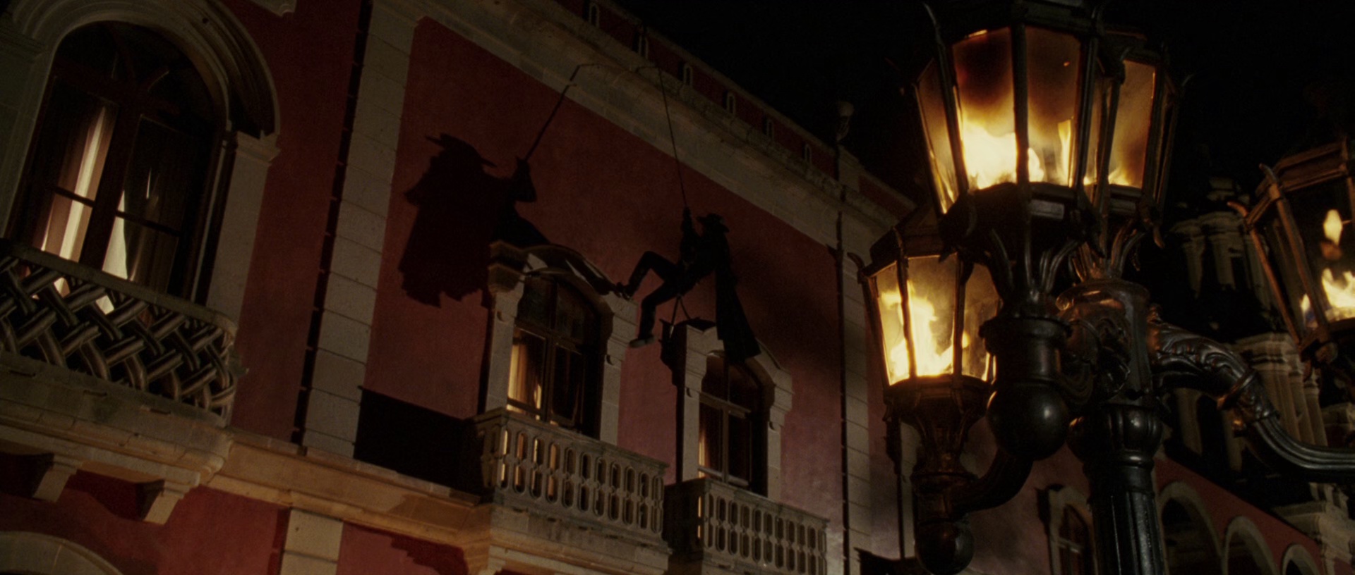 佐罗传奇 [国英多音轨/中英字幕].The.Legend.of.Zorro.2005.BluRay.1080p.x265.10bit.2Audio-SSDSSE 4.88GB-4.png