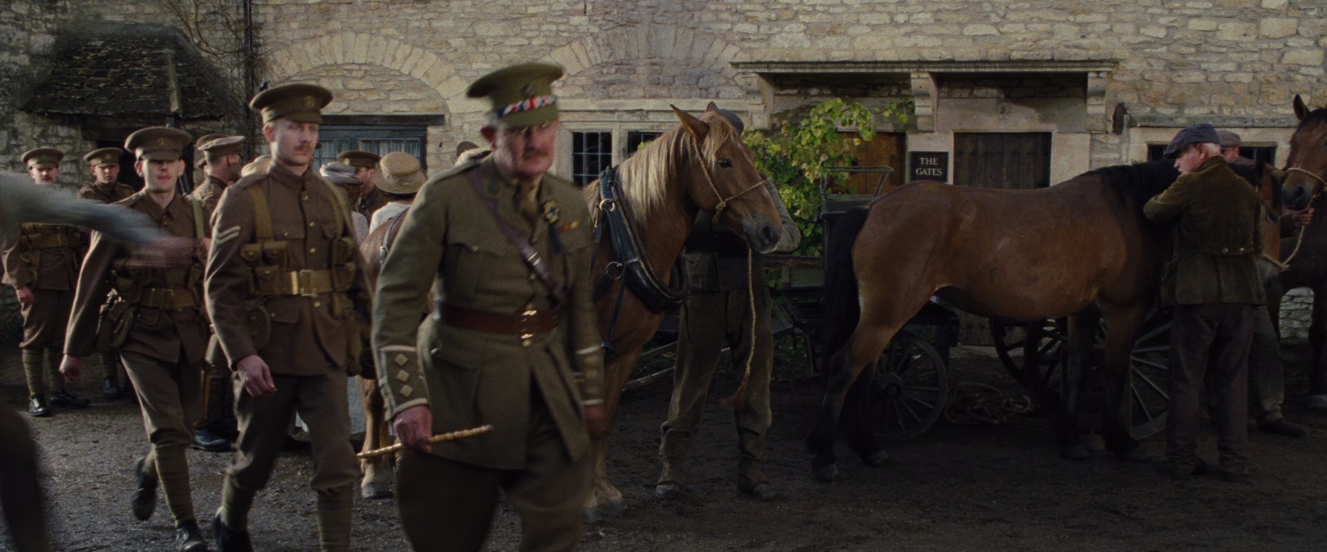 战马 [国英多音轨/中英字幕].War.Horse.2011.BluRay.1080p.x265.10bit.2Audio-SSDSSE 6.78GB-3.png