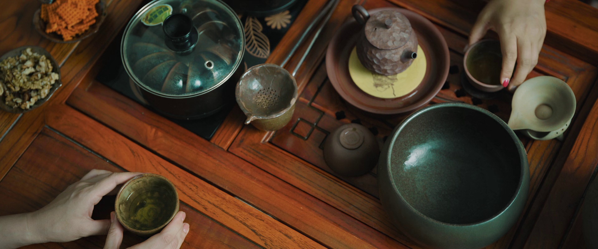 亭亭凤凰台 [国语配音/中文字幕].The.Towering.Phoenix.Mountain.2025.1080p.WEB-DL.H264.AAC-QuickIO 1.38GB-5.png