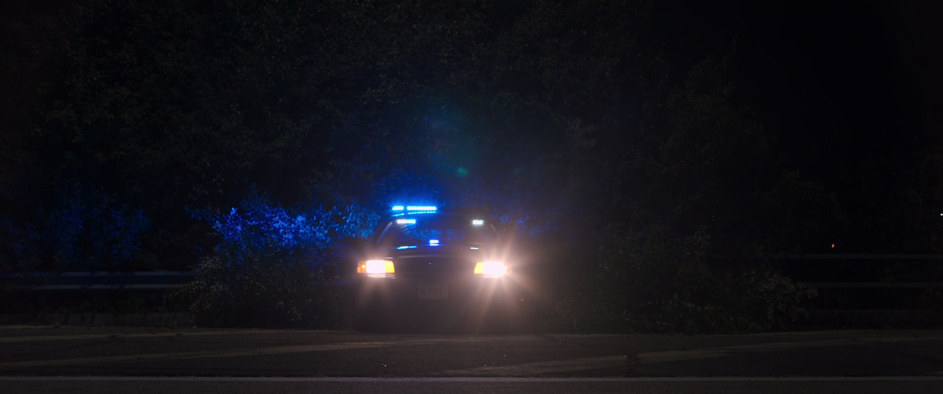 仓皇一夜 [简繁英字幕].Rough.Night.2017.BluRay.1080p.x265.10bit-SSDSSE 3.20GB-5.png