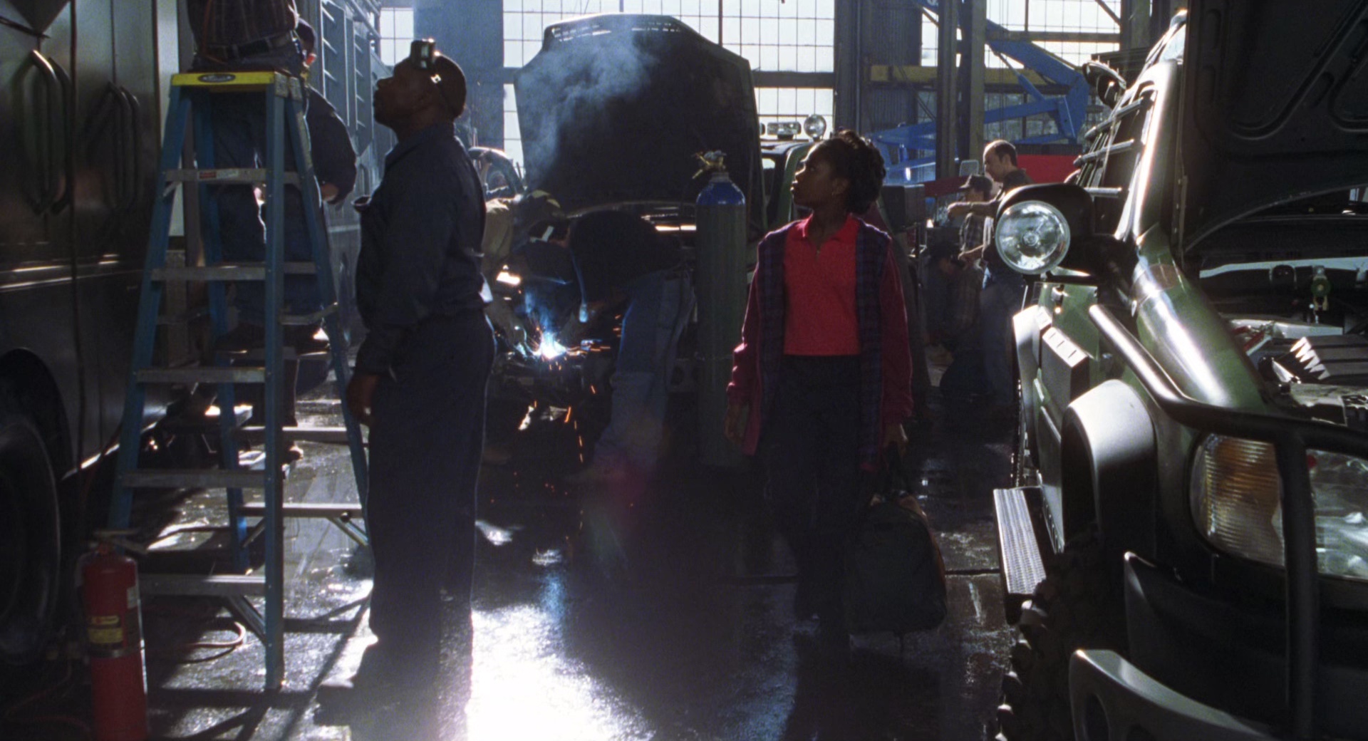 侏罗纪公园2：失落的世界 [国英多音轨/中英字幕].1997.BluRay.1080p.x265.10bit.2Audio-SSDSSE 5.90GB-2.png