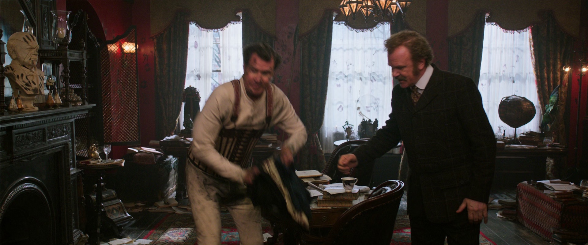 福尔摩斯与华生 [简繁英字幕].Holmes.and.Watson.2018.1080p.BluRay.x265.10bit.DDP5.1-SSDSSE 4.16GB-4.png