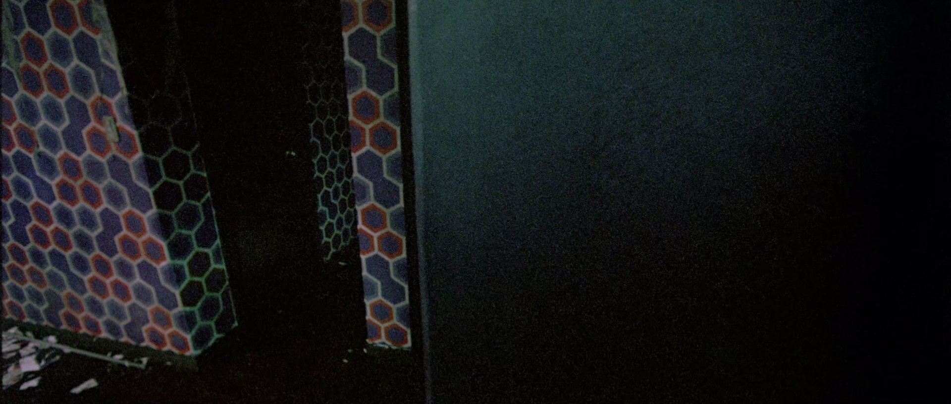 老男孩 [中英字幕].Oldboy.2003.BluRay.1080p.x265.10bit-SSDSSE 8.42GB-4.png