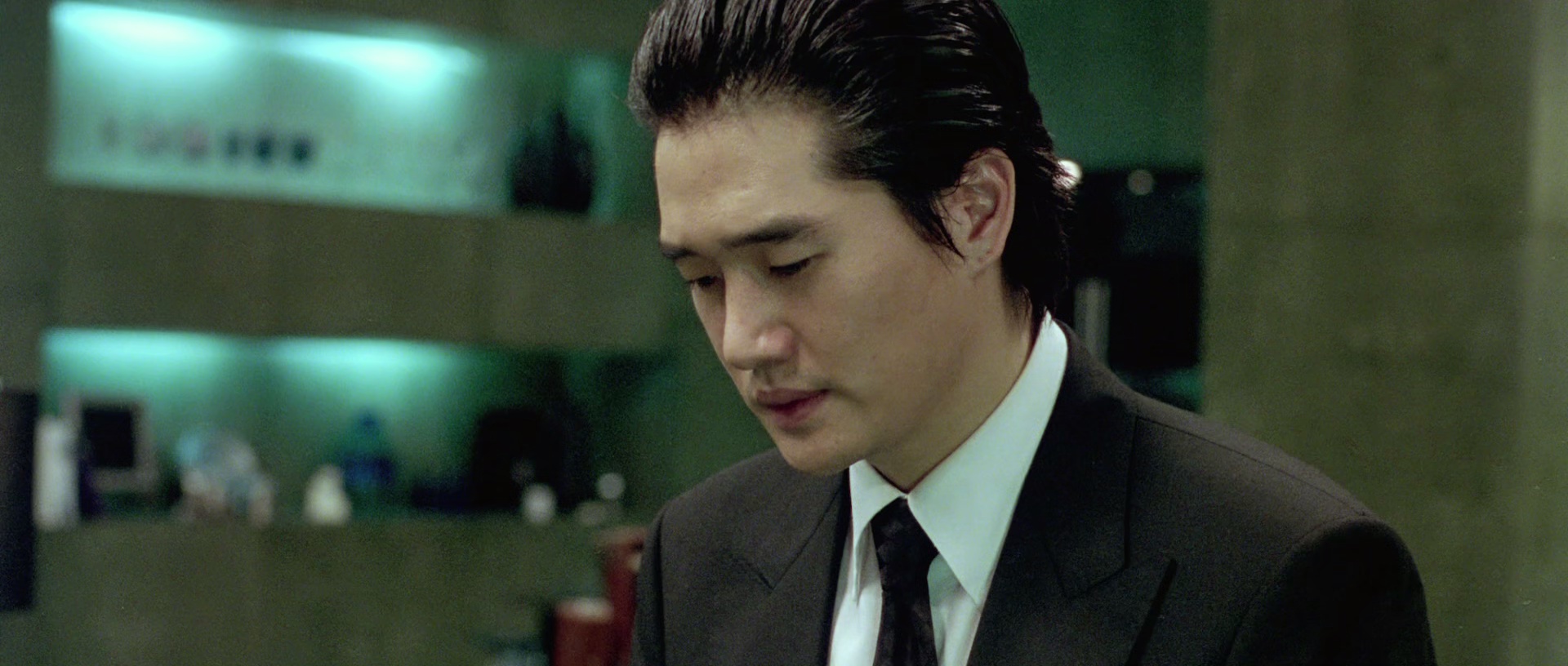 老男孩 [中英字幕].Oldboy.2003.BluRay.1080p.x265.10bit-SSDSSE 8.42GB-7.png