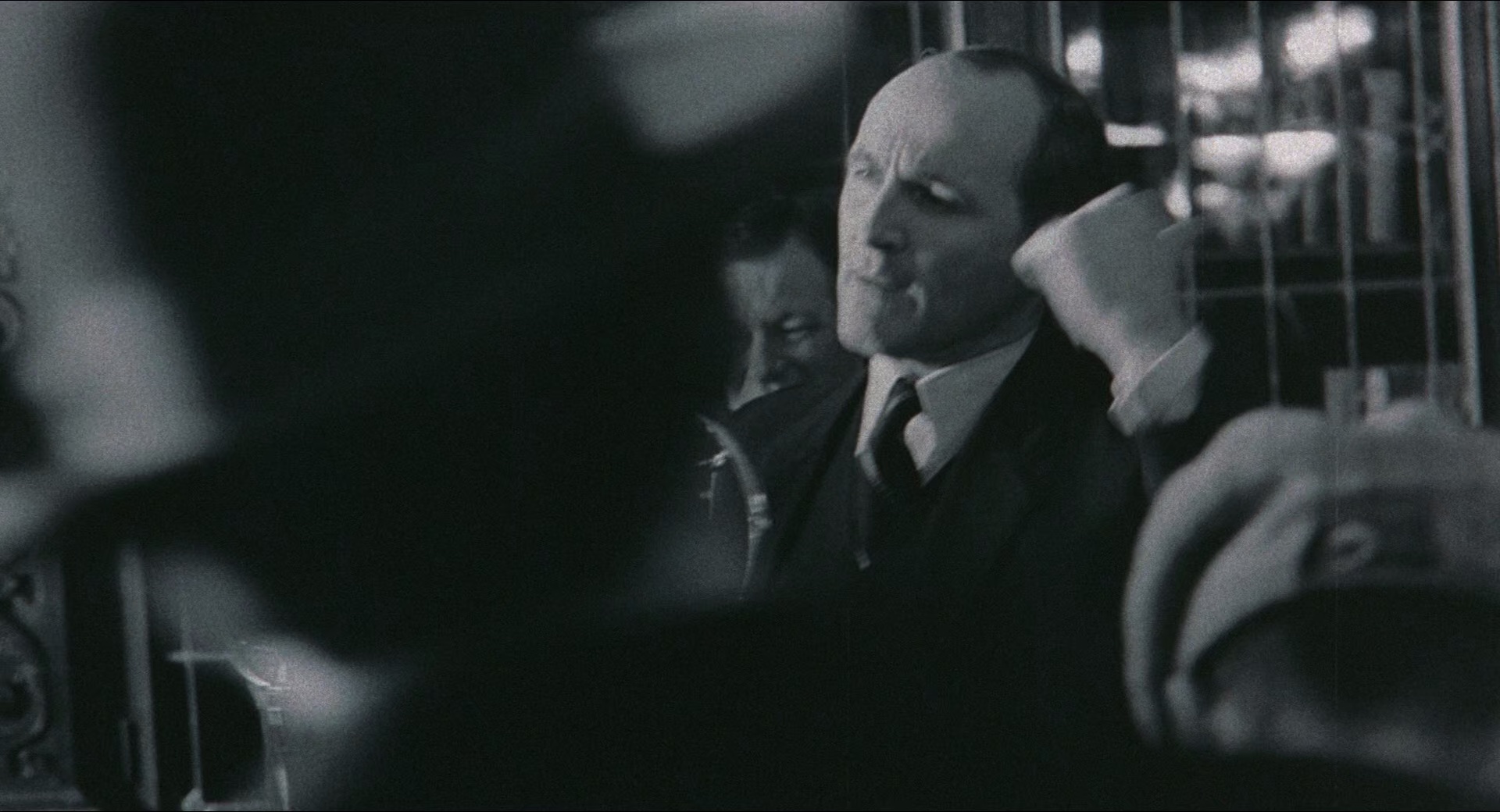 芝加哥 [简繁英字幕].Chicago.Diamond.Edition.2002.BluRay.1080p.x265.10bit-SSDSSE 6.57GB-4.png