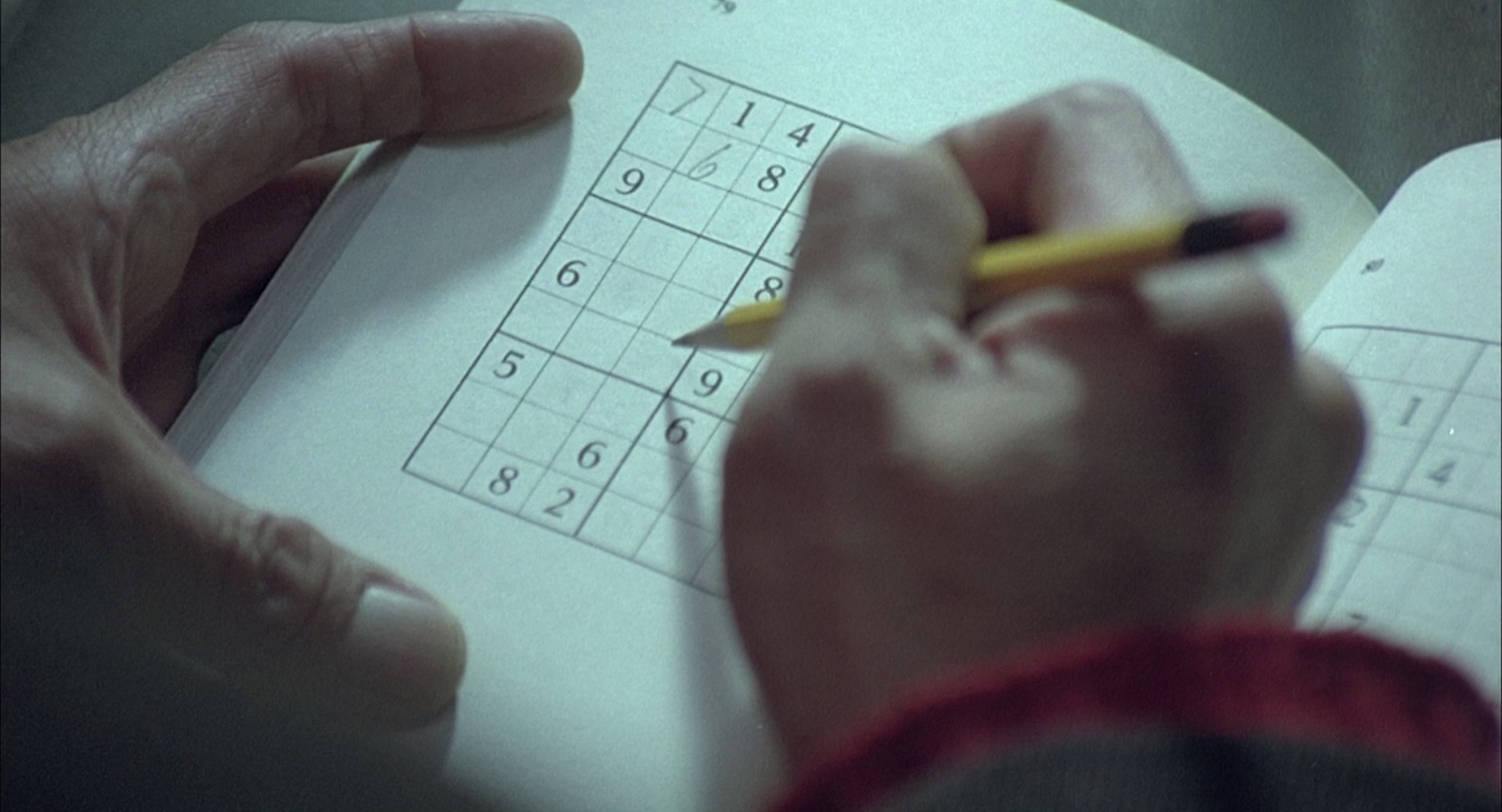 跟踪 [国粤多音轨/简繁英字幕].Eye.in.the.Sky.2007.BluRay.1080p.x265.10bit.2Audios.DDP5.1-SSDSSE 7.77GB-1.png