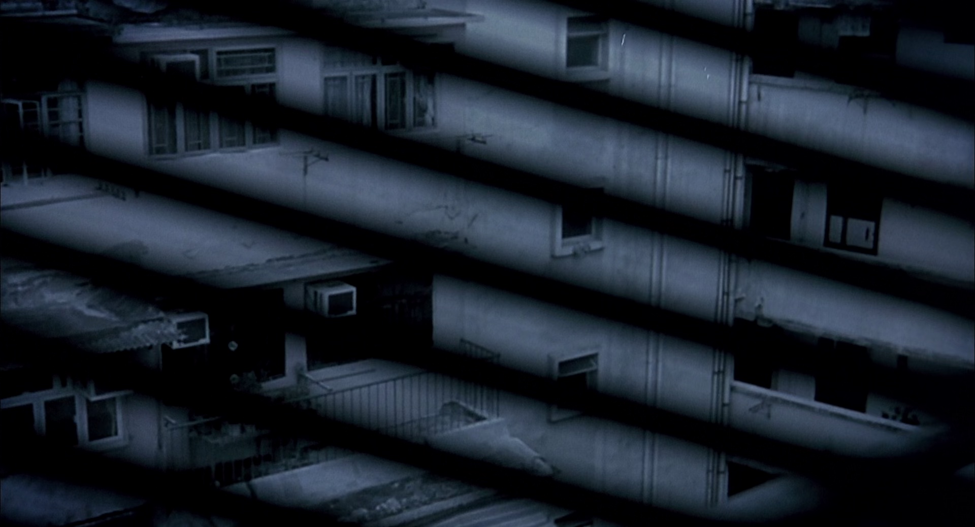 跟踪 [国粤多音轨/简繁英字幕].Eye.in.the.Sky.2007.BluRay.1080p.x265.10bit.2Audios.DDP5.1-SSDSSE 7.77GB-3.png