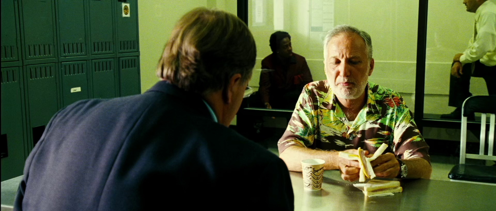 玩命快递2 [国英多音轨/中英字幕].Transporter.2.2005.BluRay.1080p.x265.3Audio-SSDSSE 3.40GB-4.png